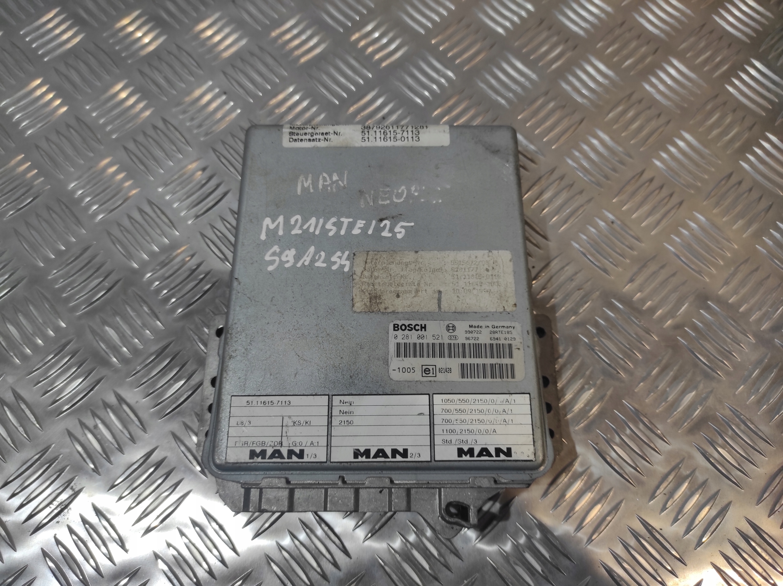 control unit of the engine 0 281 001 521 MAN
