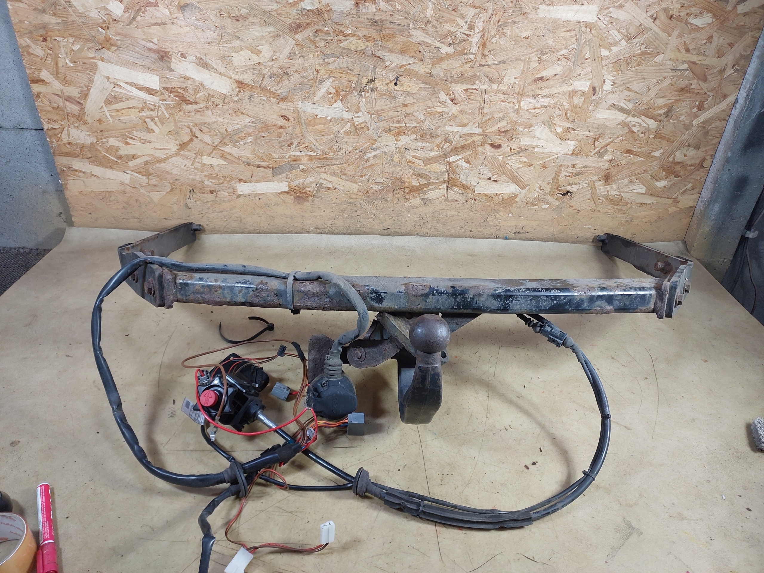 GRAND C-MAX MK2 HAK HOLOWNICZY AM5J19D521BB 10-