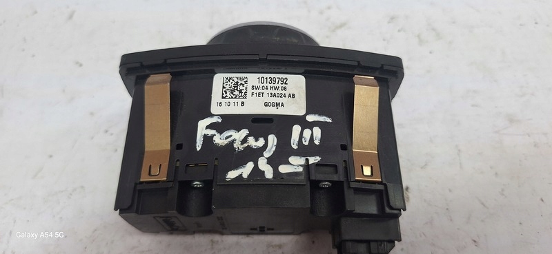 Pulsante interruttore luci FORD FOCUS III 10139792