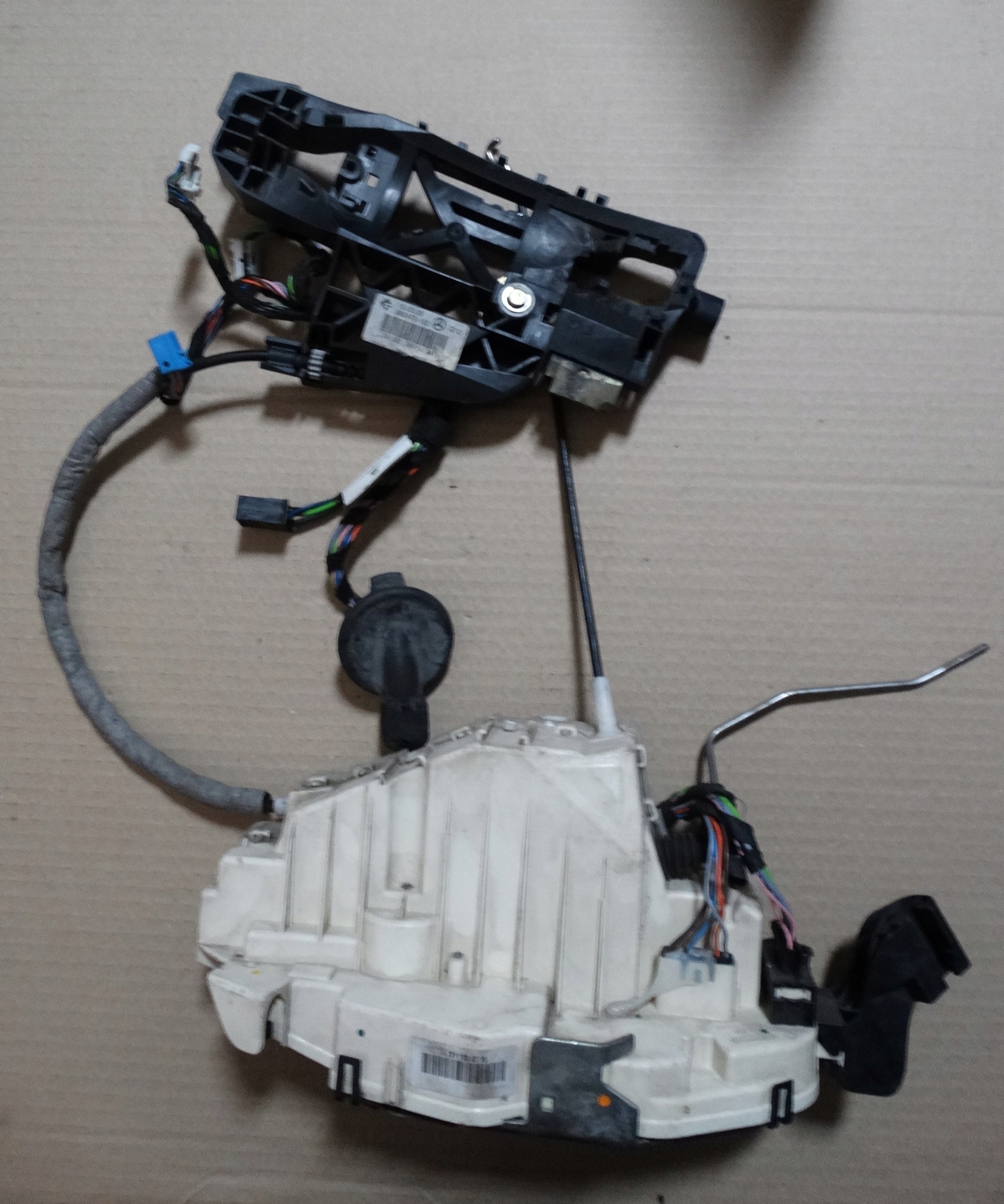 IDEALNY lock door left rear part MERCEDES W221 1