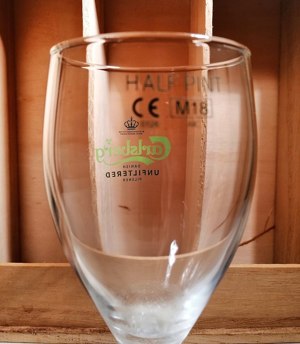 CARLSBERG UNFILTERED BEER szklanka Half Pint Pojemność 284 ml
