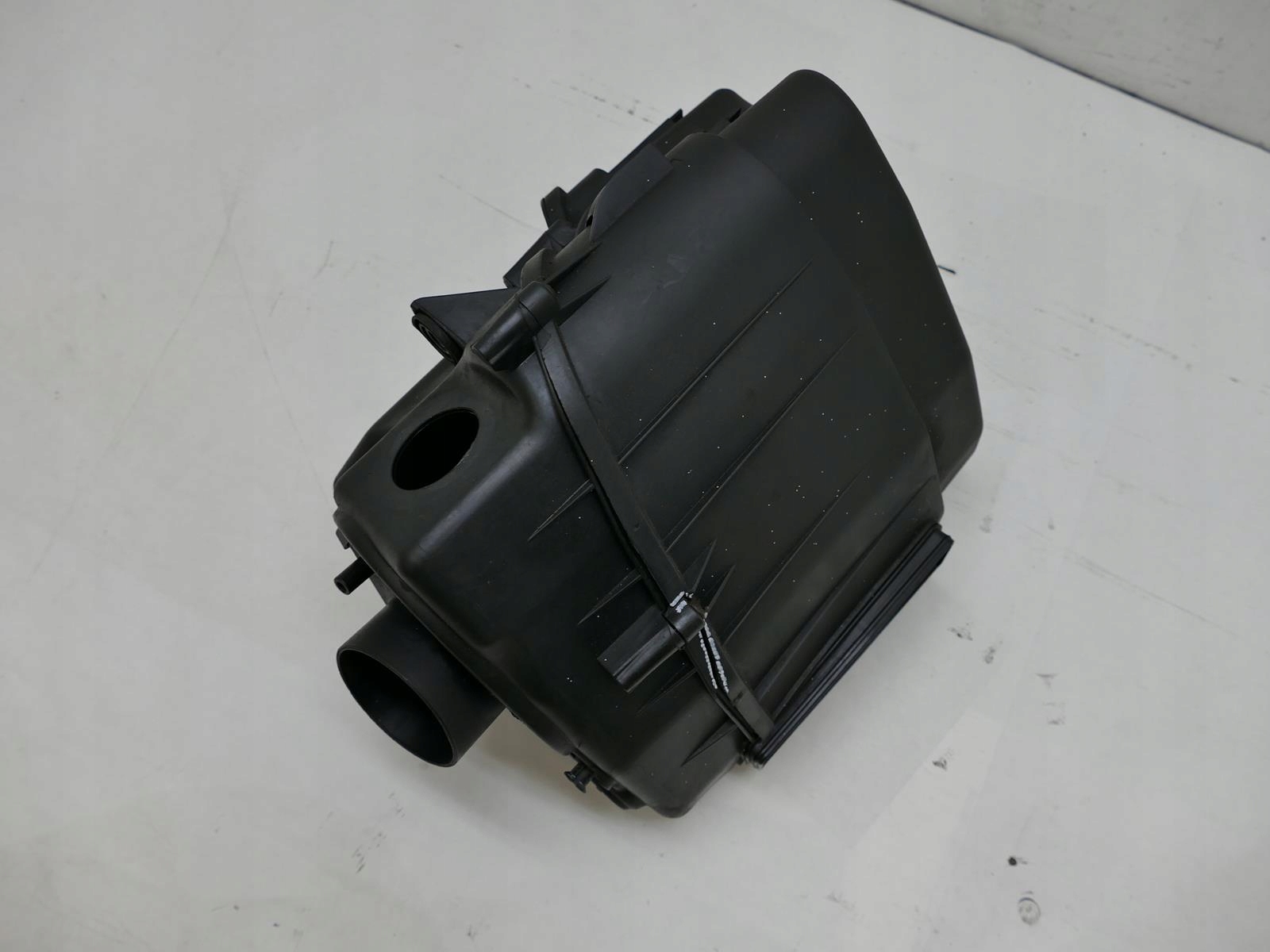 4E0133824H - AUDI A8 D3 LIFT 4.2 TDI корпус повітряного фільтра