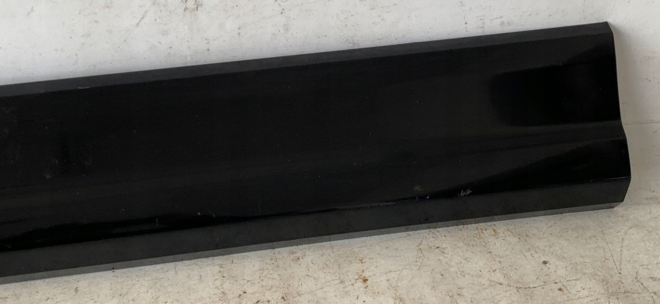 moulding door left front AUDI Q2 S-LINE 81A853959B