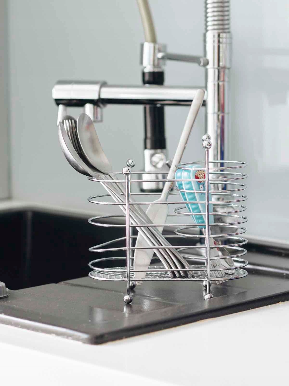 

Chromowany Stojak Na Sztućce metalowy 16,6x16,5