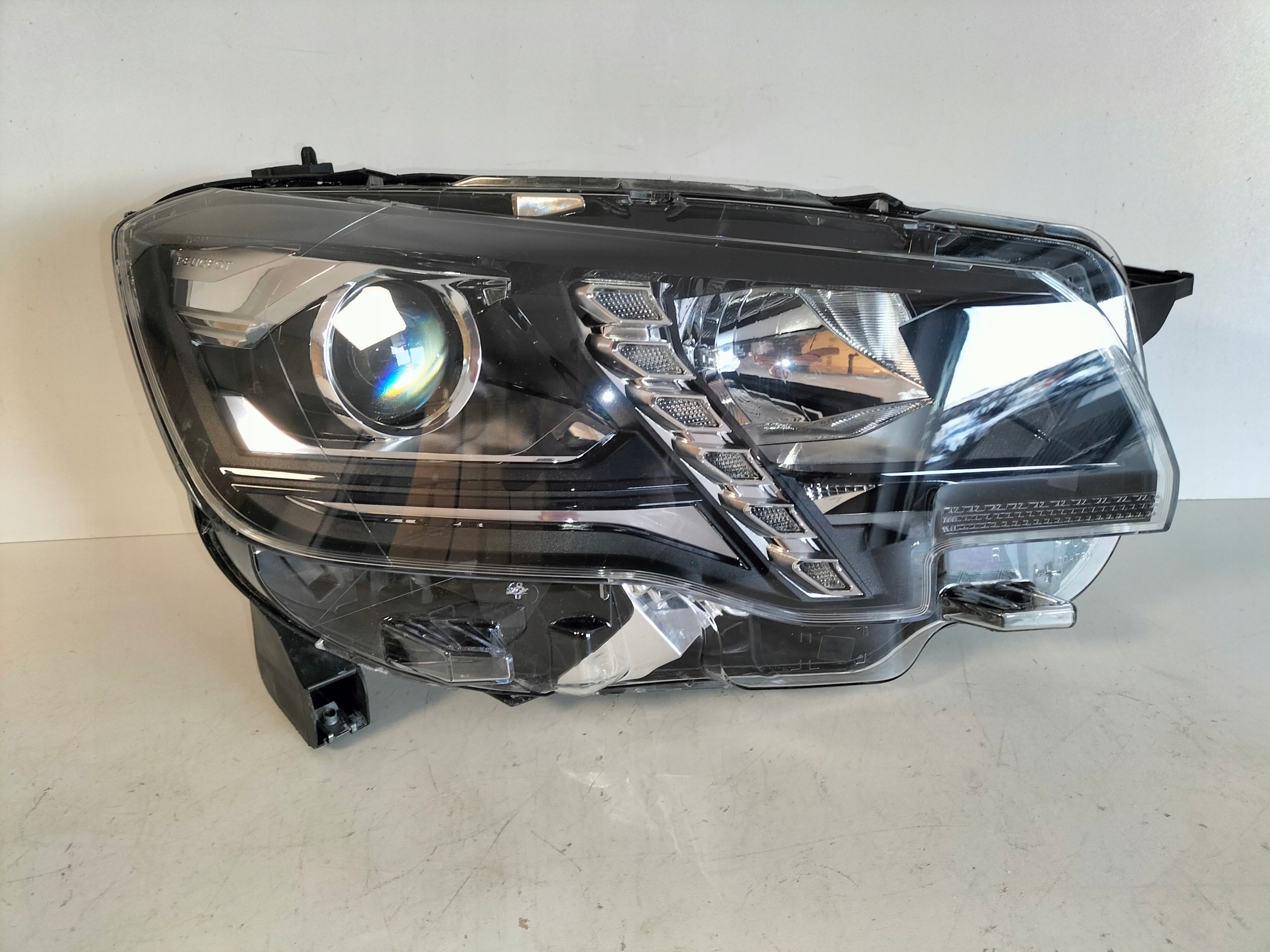 light front reflektor right PEUGEOT PARTNER IV RIFTER 18
