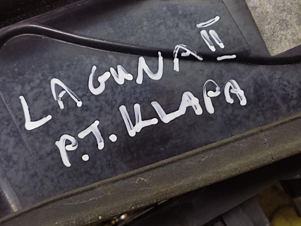RENAULT LAGUNA II light right rear part to the bonnet