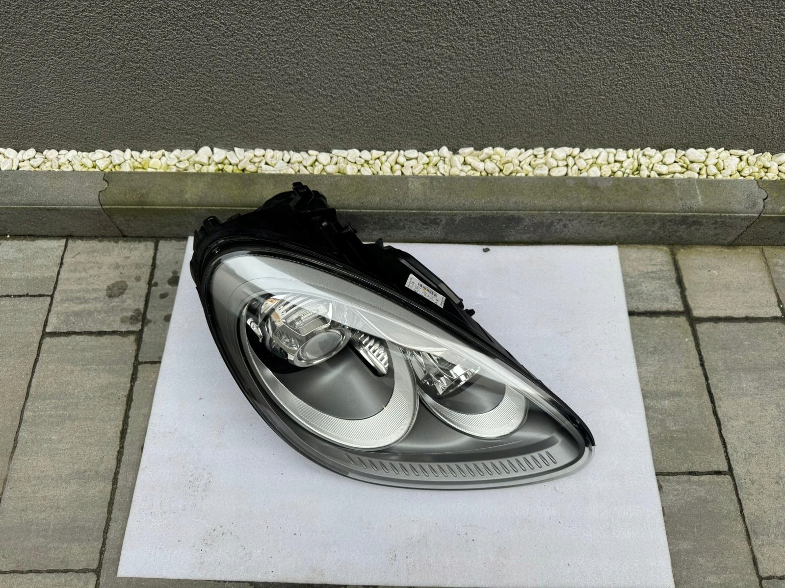 light right Porsche Cayenne 7P Bi Xenon Led positioning 2011