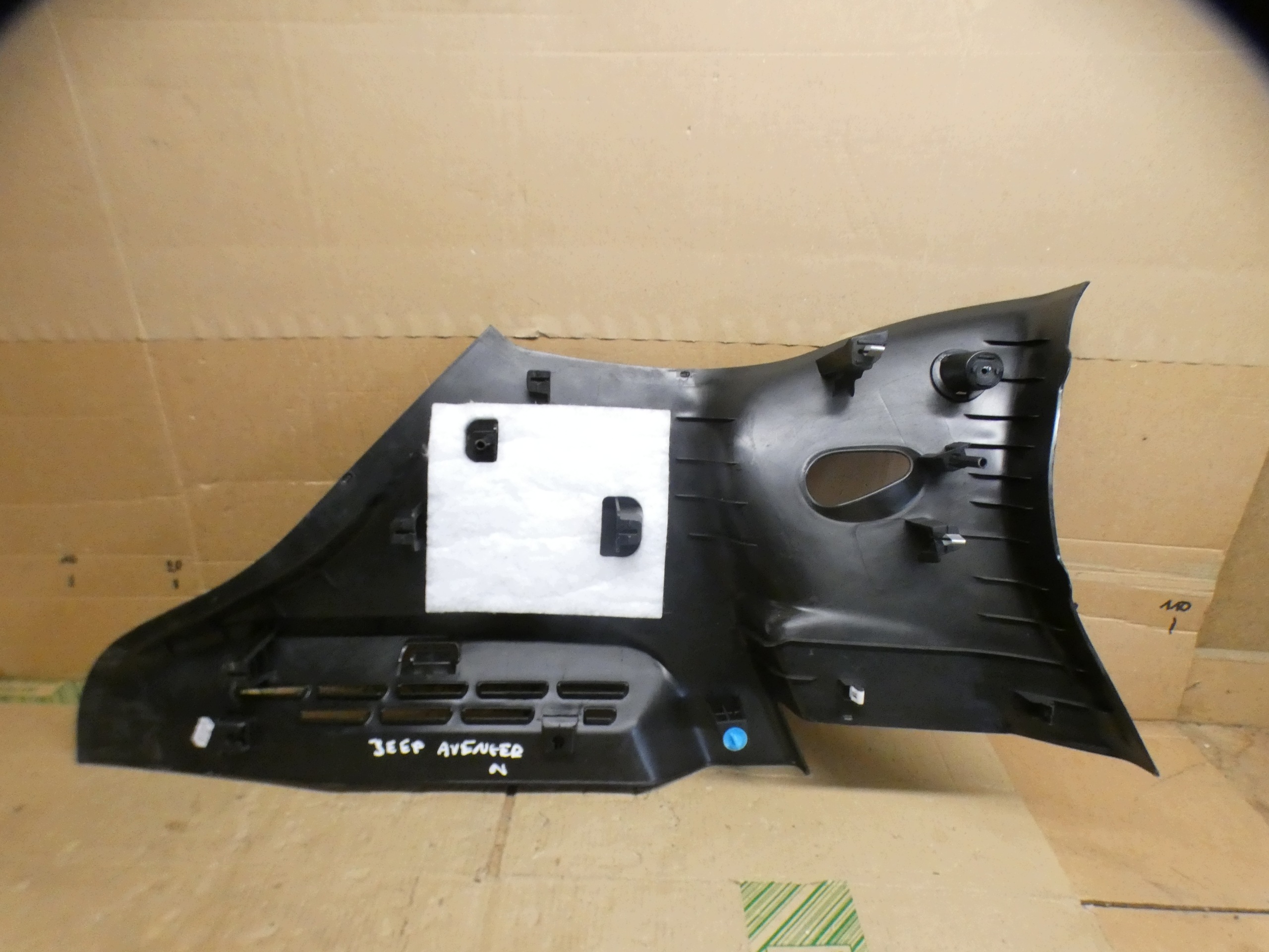 plastic cover SLUPKA left right rear part JEEP AVENGER 24R