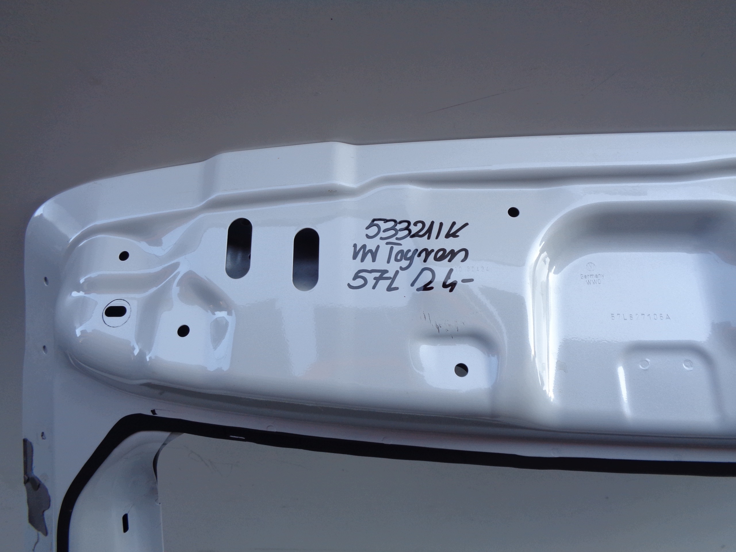 boot doors VW TAYRON 57L 24- NR 53321