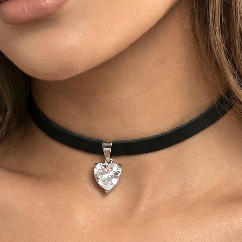 Choker přívěsek zirkon černý srdce nerez dárek den žen