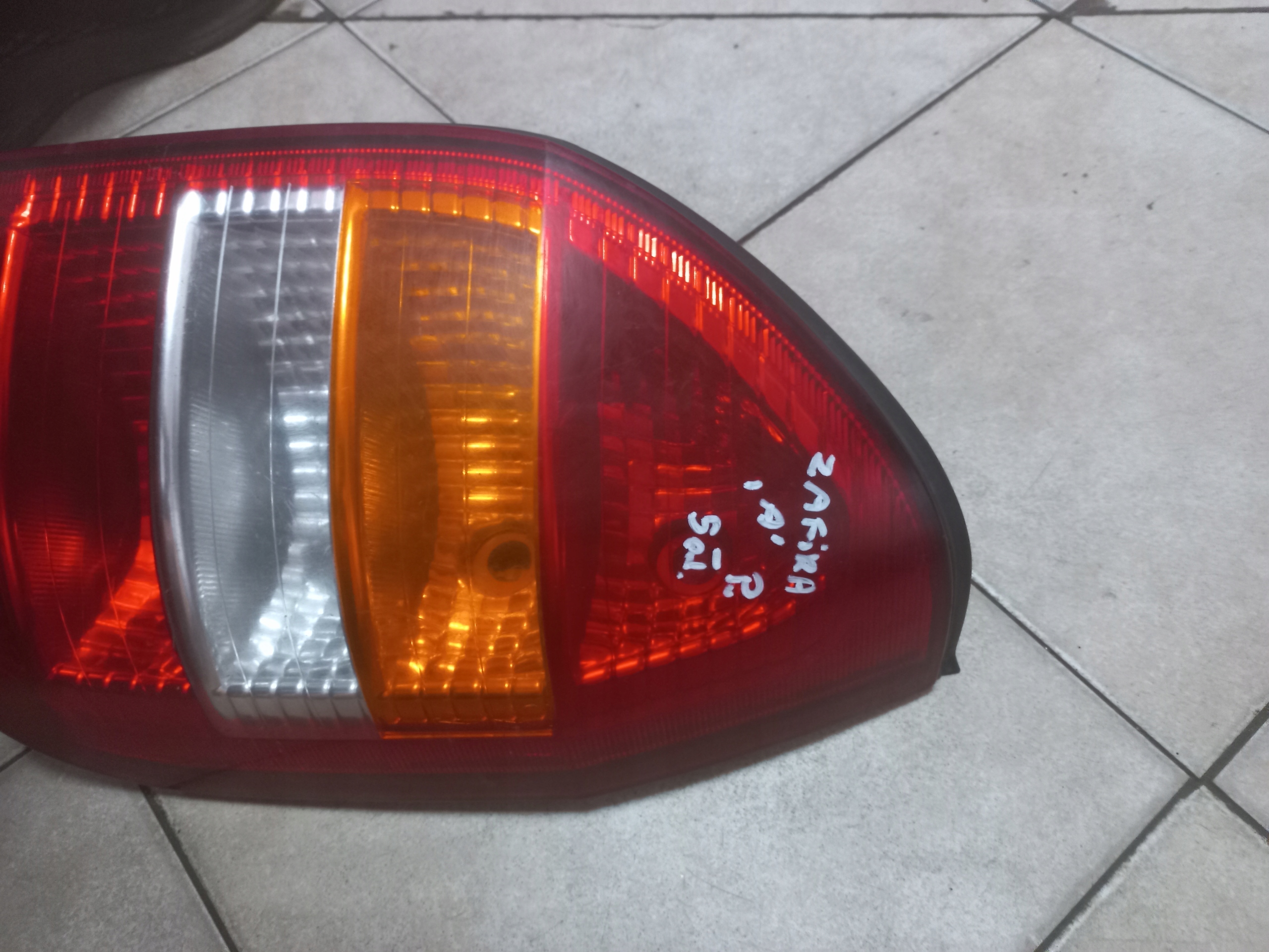 OPEL ZAFIRA A LAMPA TYŁ PRAWA Producent części Inny