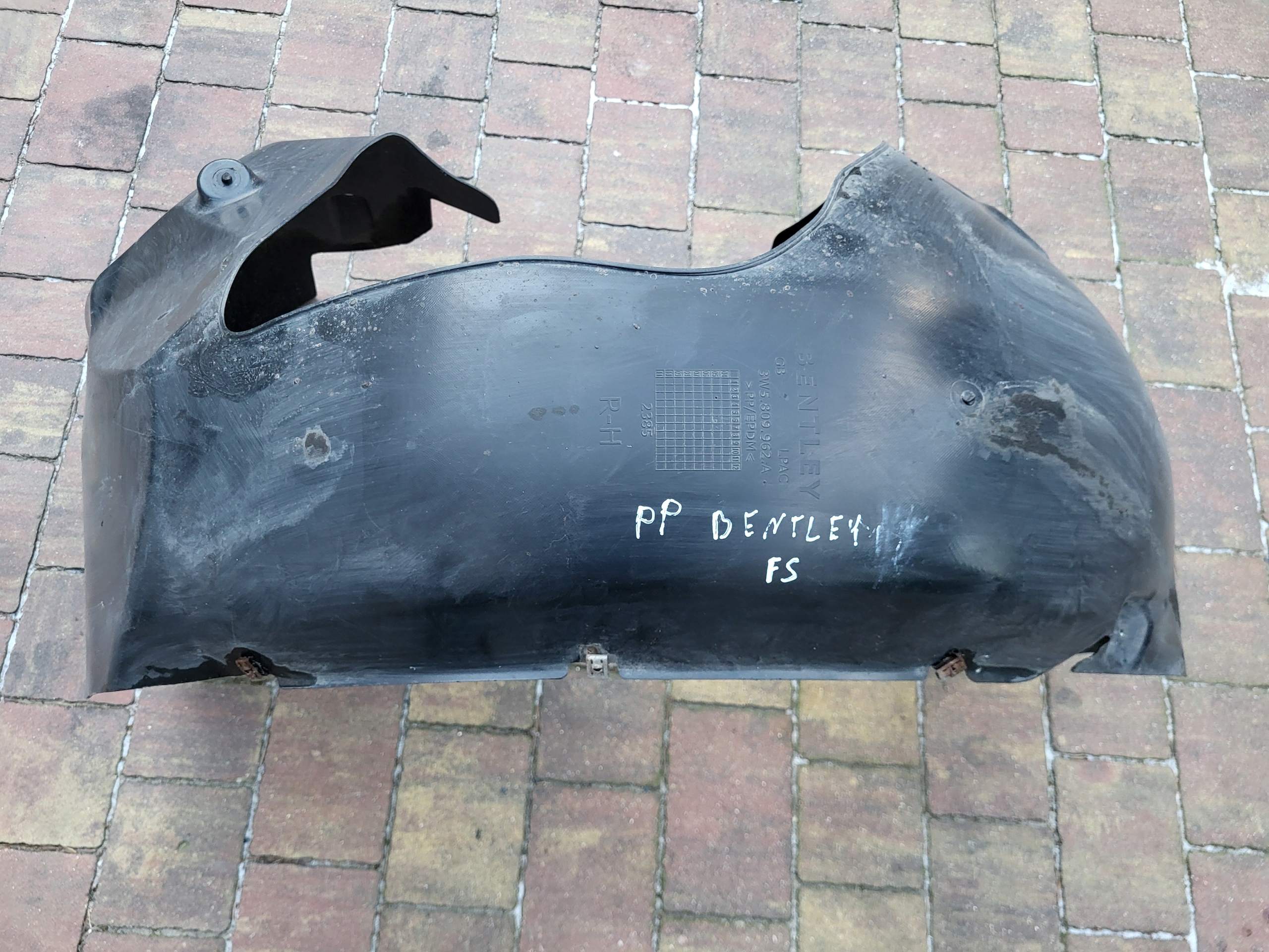 NADKOLE PRAWY PRZOD BENTLEY CONTINENTAL FLYING SPUR