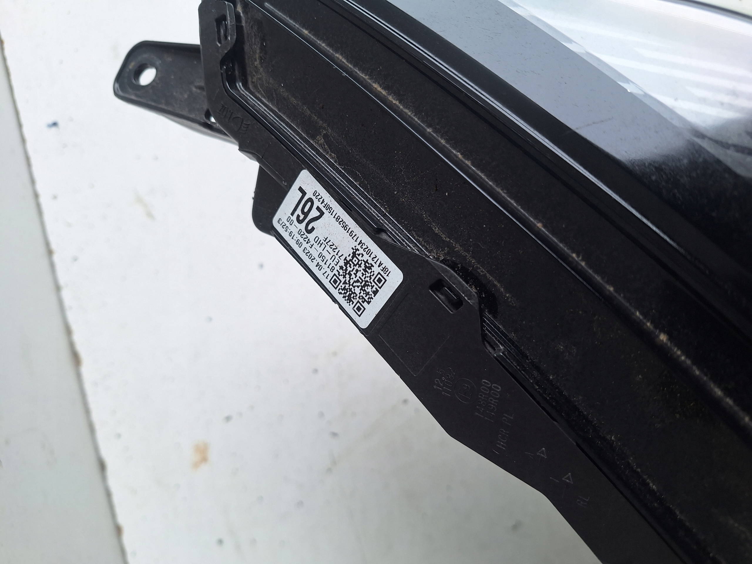 TOYOTA CH-R II 23-> light left LED EU