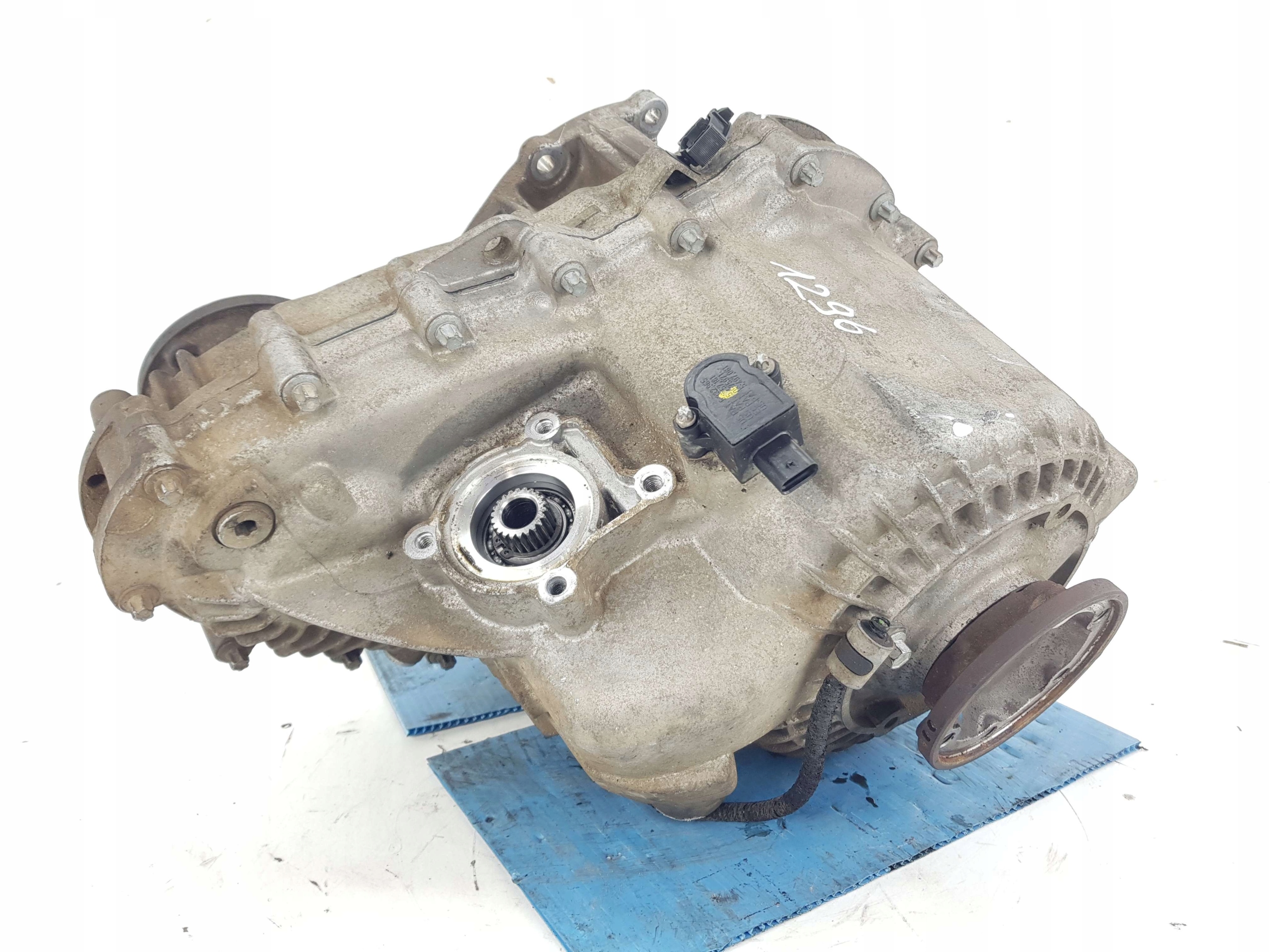 Редуктор RANGE ROVER L320 DISCOVERY III 2.7 ТД