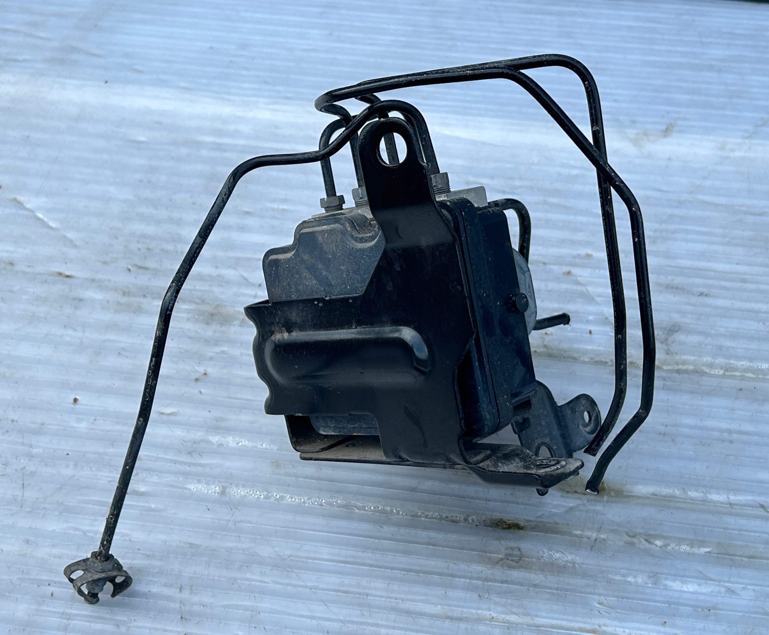 pump control unit ABS PEUGEOT 308 II T9 9816073680