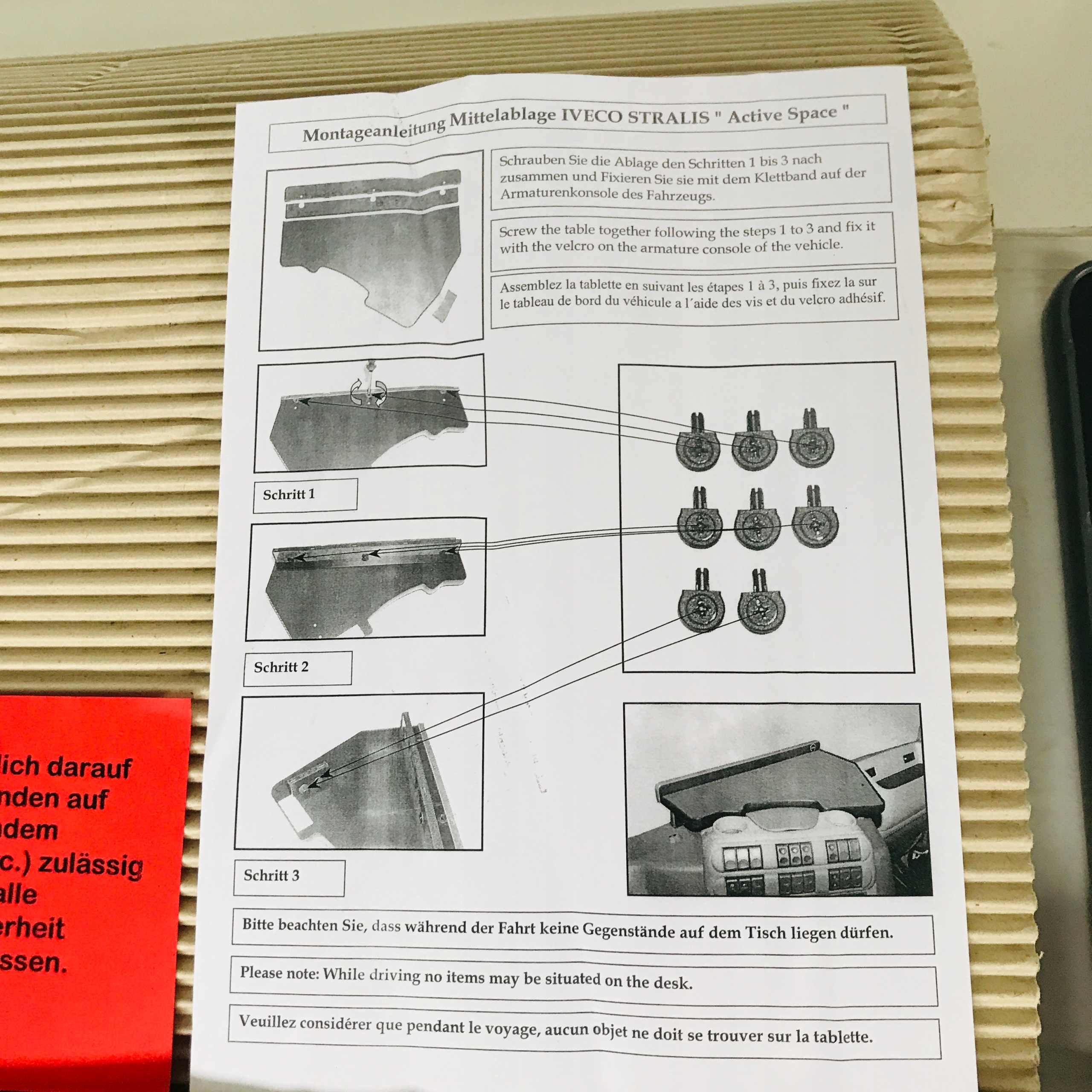 PÓŁKA STOLIK ŚRODKOWY CZARNY IVECO STRALIS ORG Numer katalogowy części 2994527