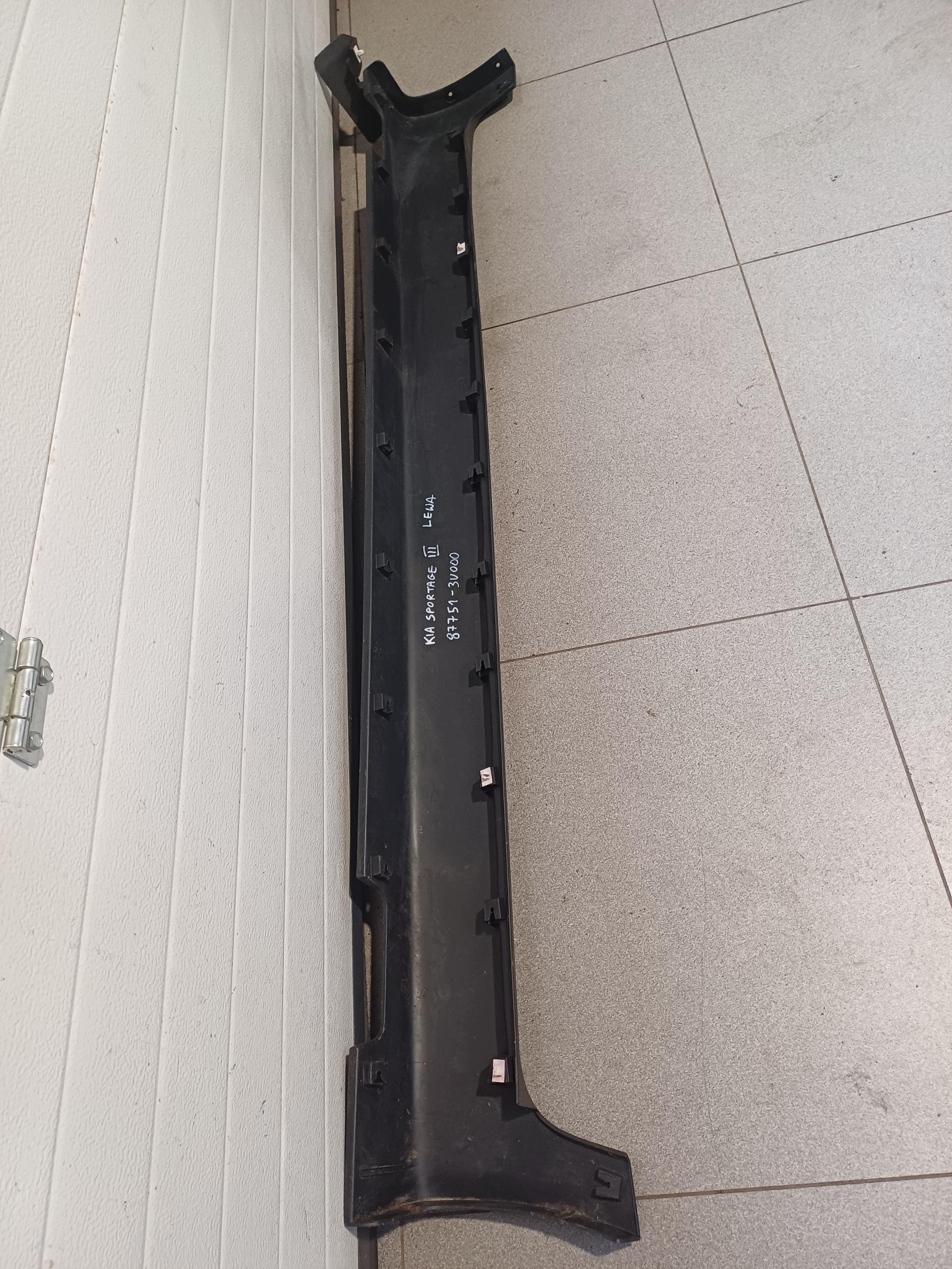 moulding threshold left KIA SPORTAGE III 87751-3U000