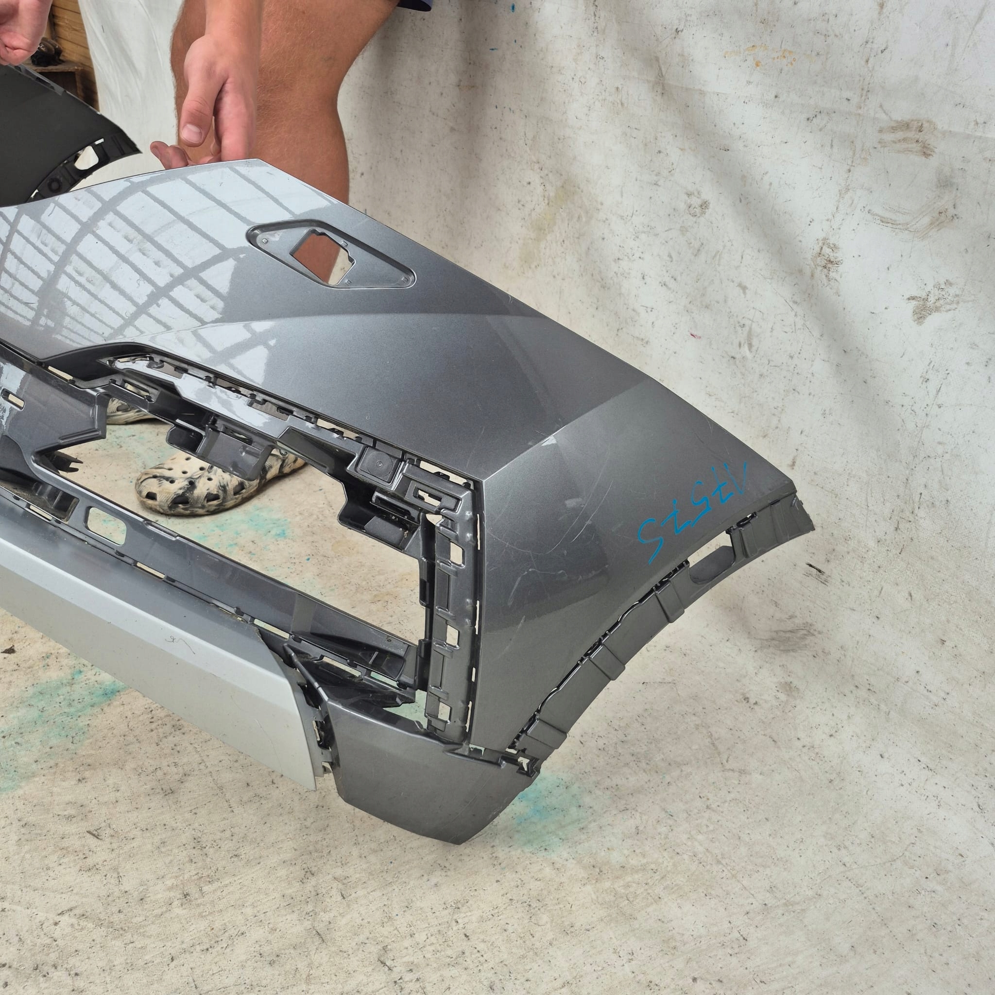 SKODA OCTAVIA IV SCOUT 19- bumper front front PDC SPR
