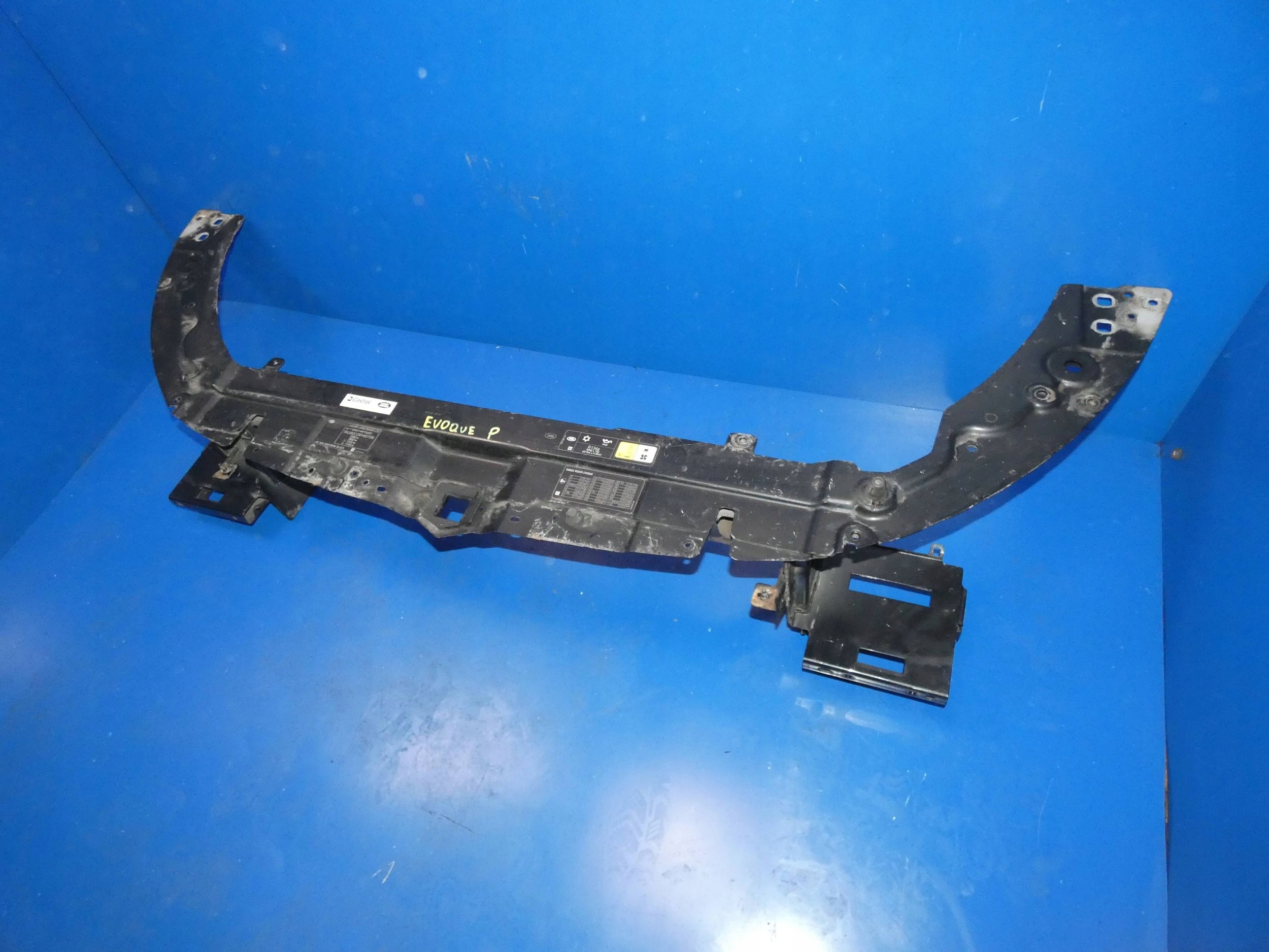 RANGE ROVER EVOQUE and L538 support panel for radiators pillar iron