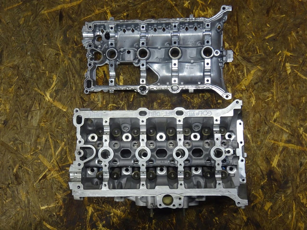 GOLF VII R 2.0 TFSI 4MOTION LIFT DNU DNUE GŁOWICA ZAWORY RAMKA 06K403AG Typ samochodu Samochody osobowe