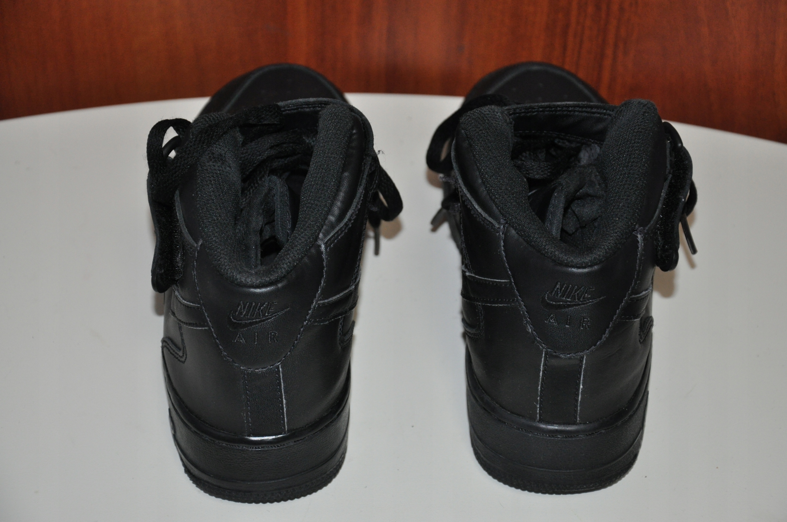 NIKE AIR FORCE 1 WYSOKIE SNEAKERSY R.38,5 Marka Nike