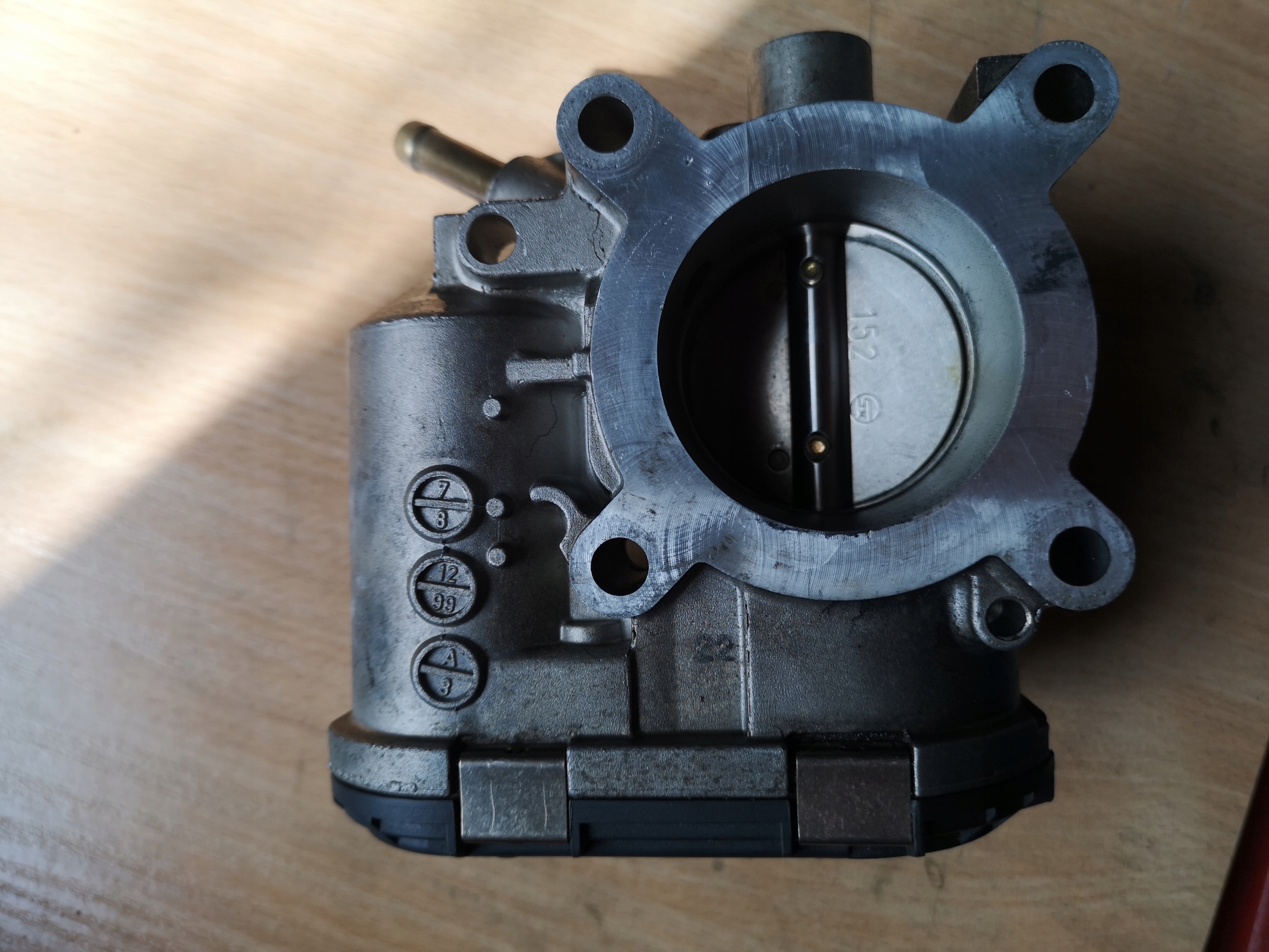 Bosch 0280750049 дросельна заслінка