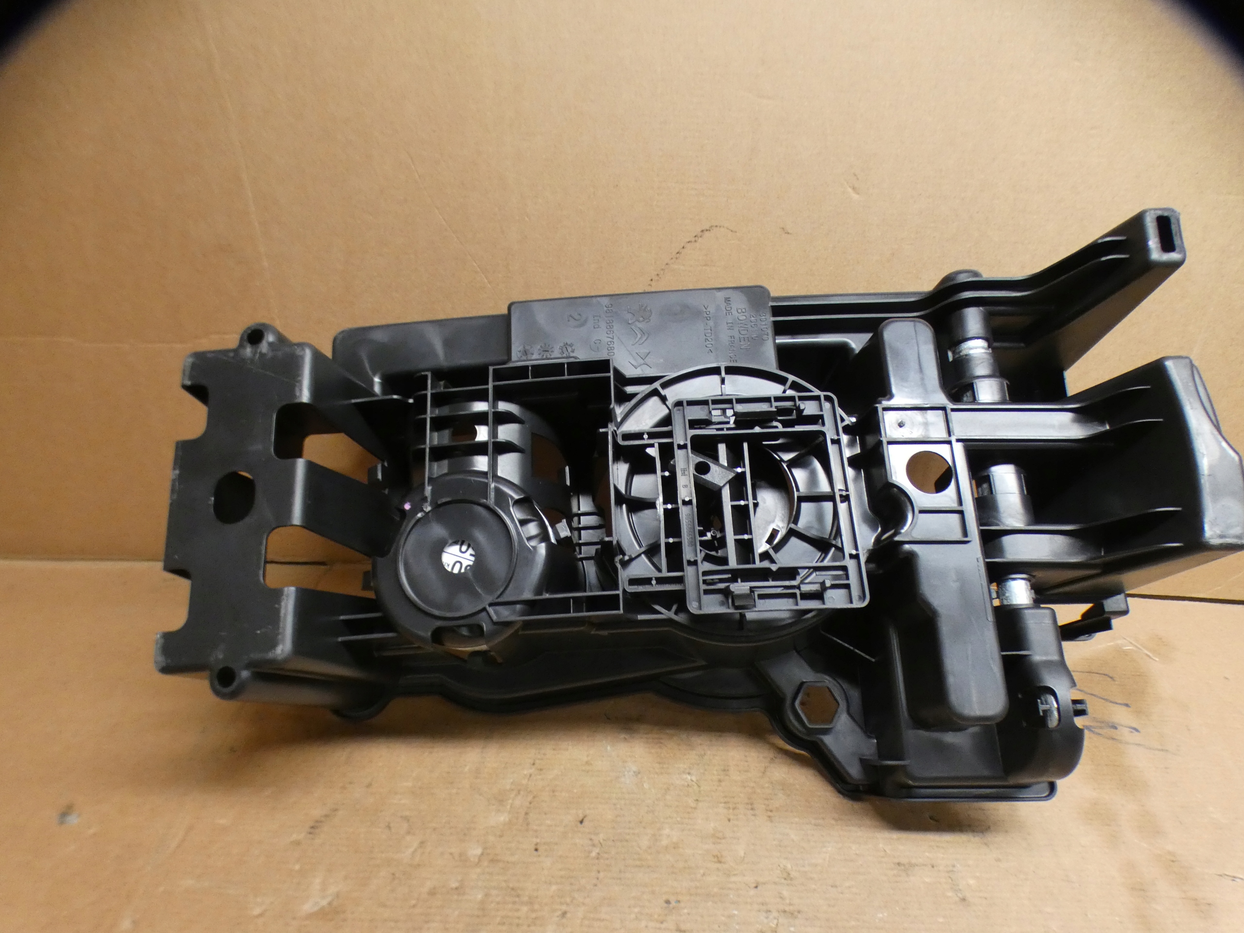 Cric KLEJ CITROEN C4 III 9818867680
