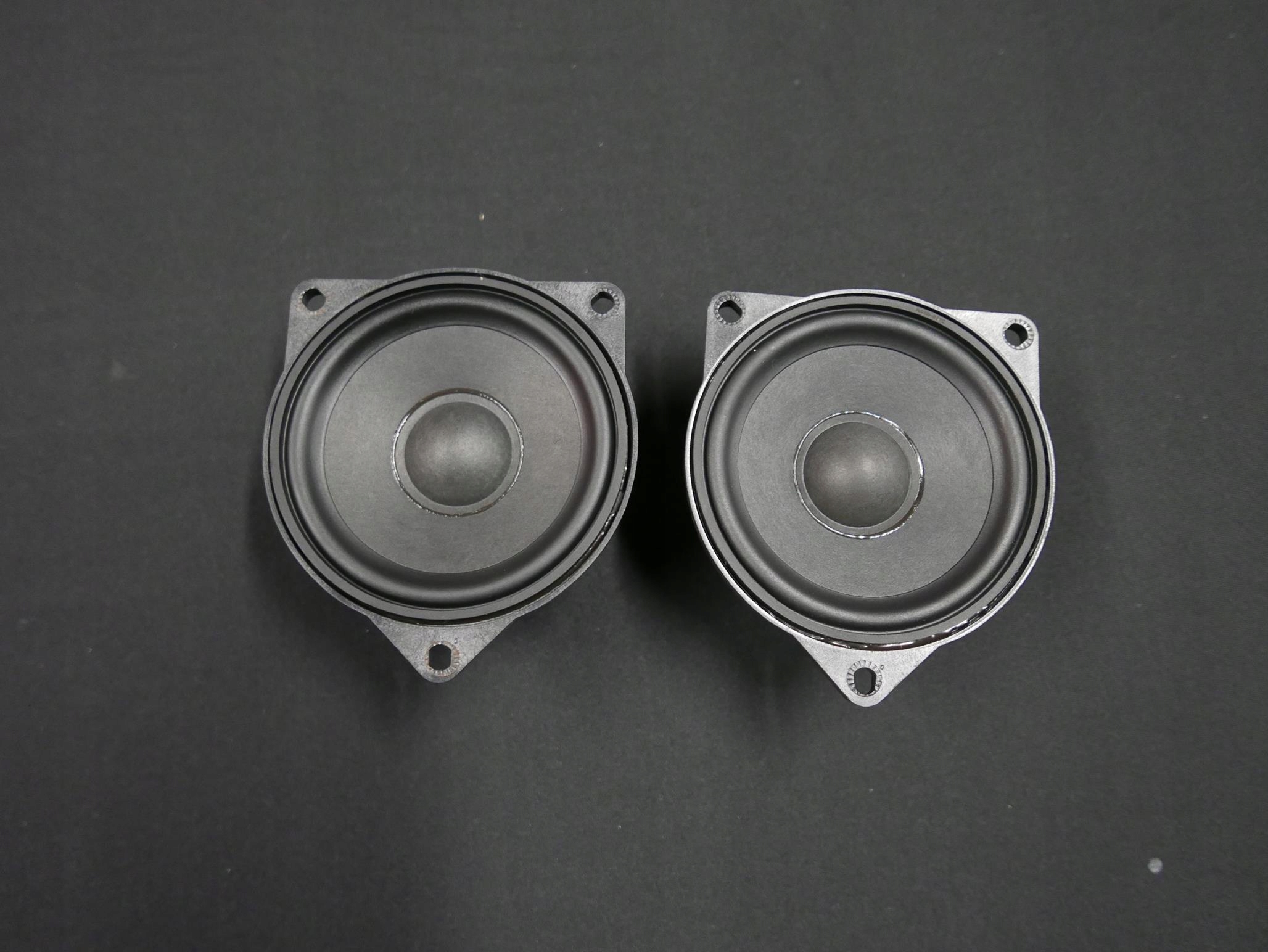 2622517 - BMW G01 G05 G06 G07 среднечастотный динамик HARMAN