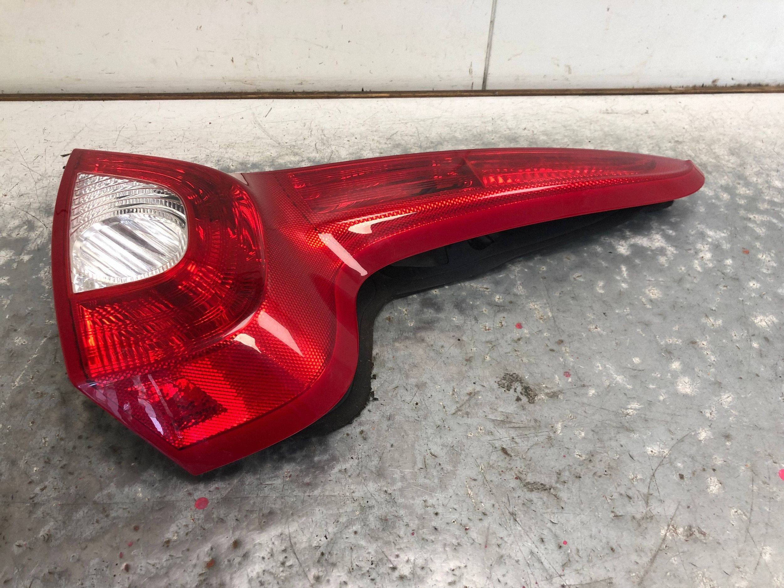 light right rear part VOLVO C30 LIFT 31213914
