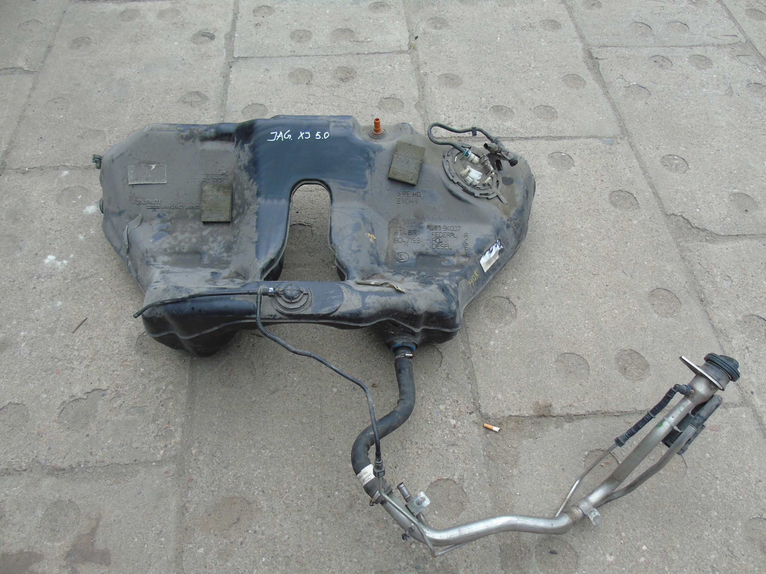 IDEAL KPL.TANK JAGUAR XJ X351 5.UND V8 1