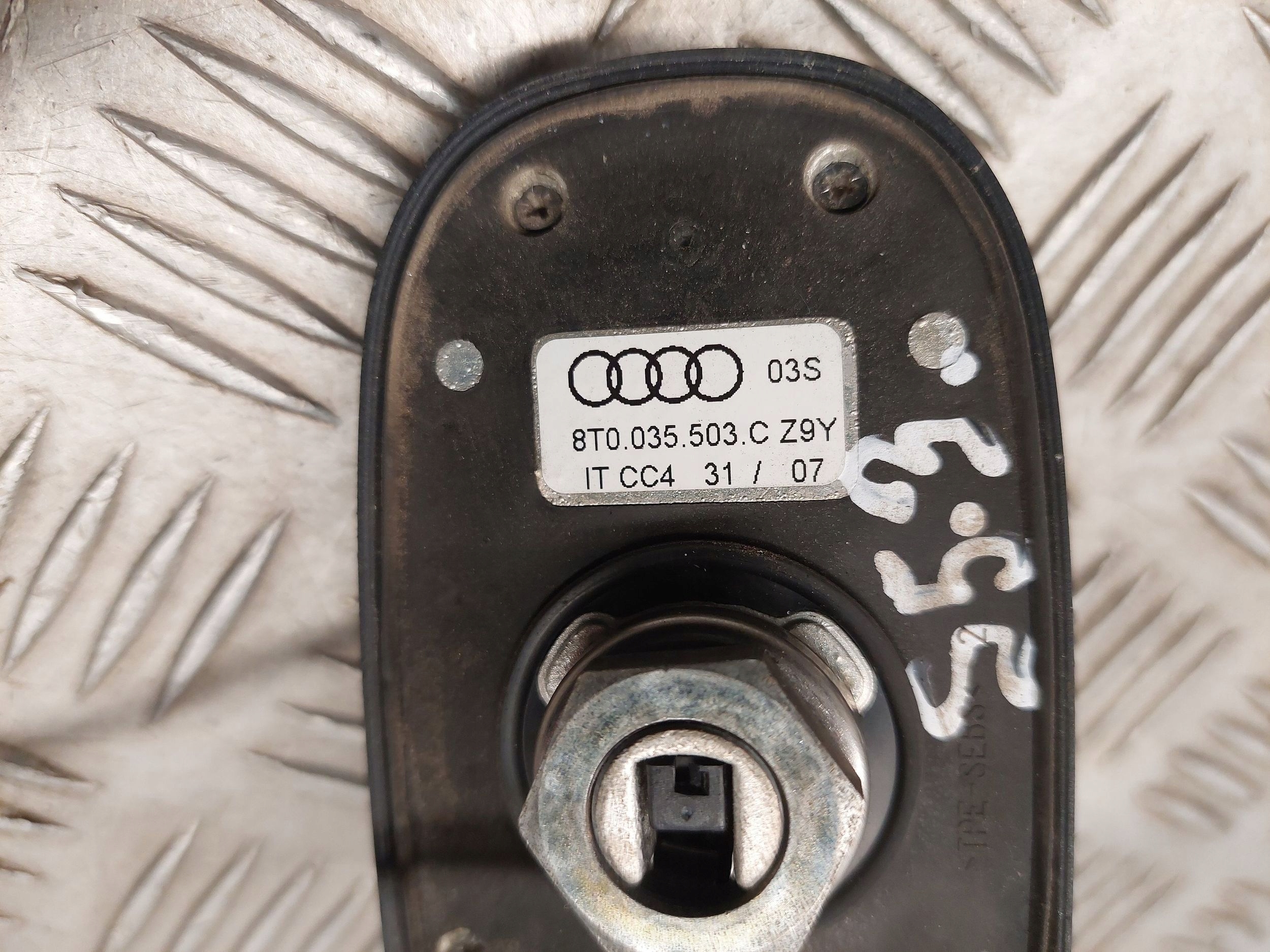 Audi S5 2008 антенна
