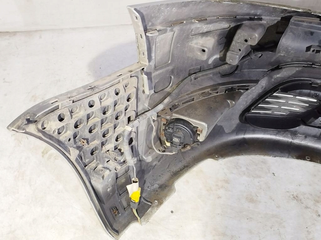 Citroen C4 Grand Picasso and bumper front front KEBC