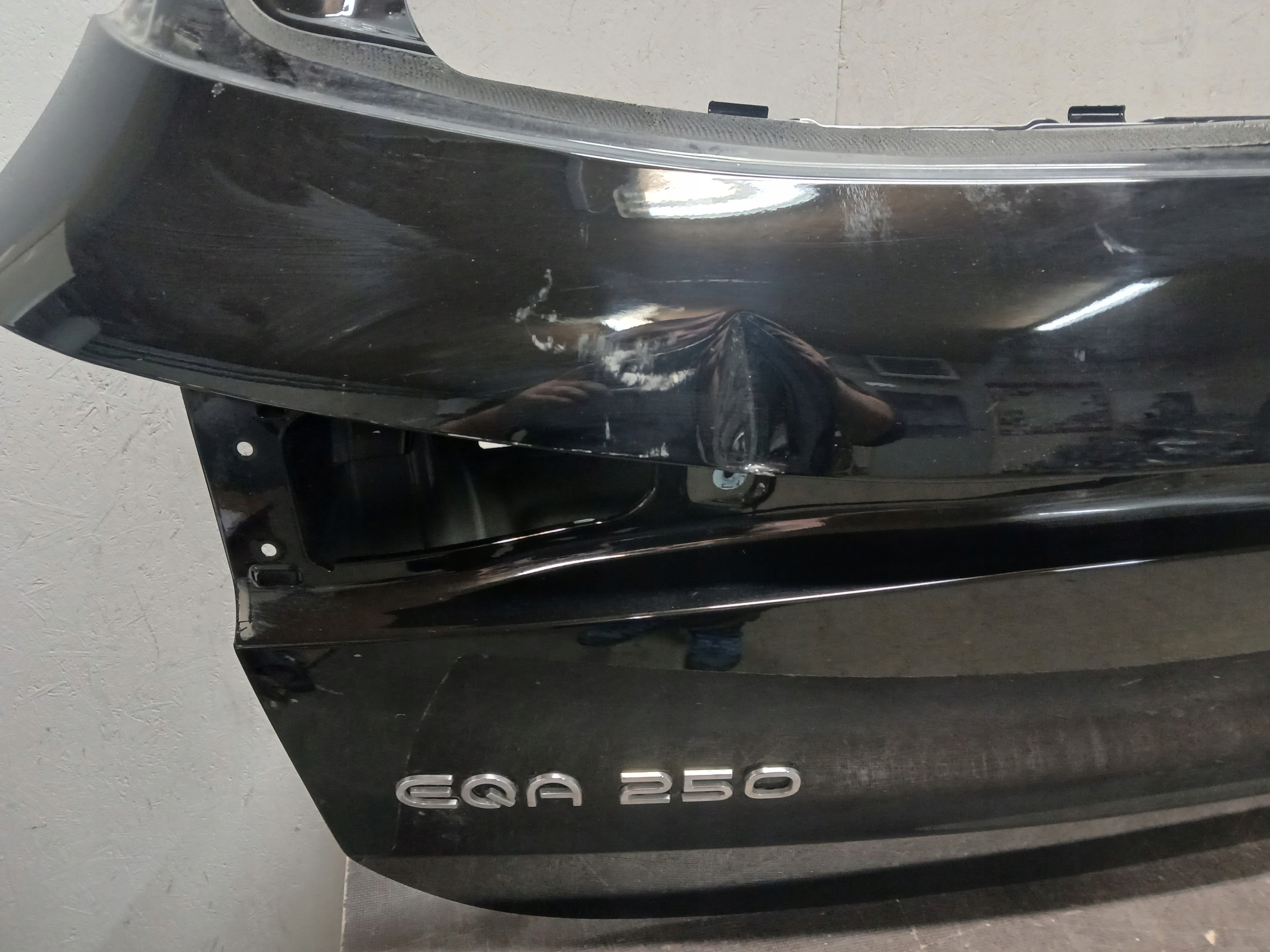heckklappe kofferraumdeckel MERCEDES EQA A243