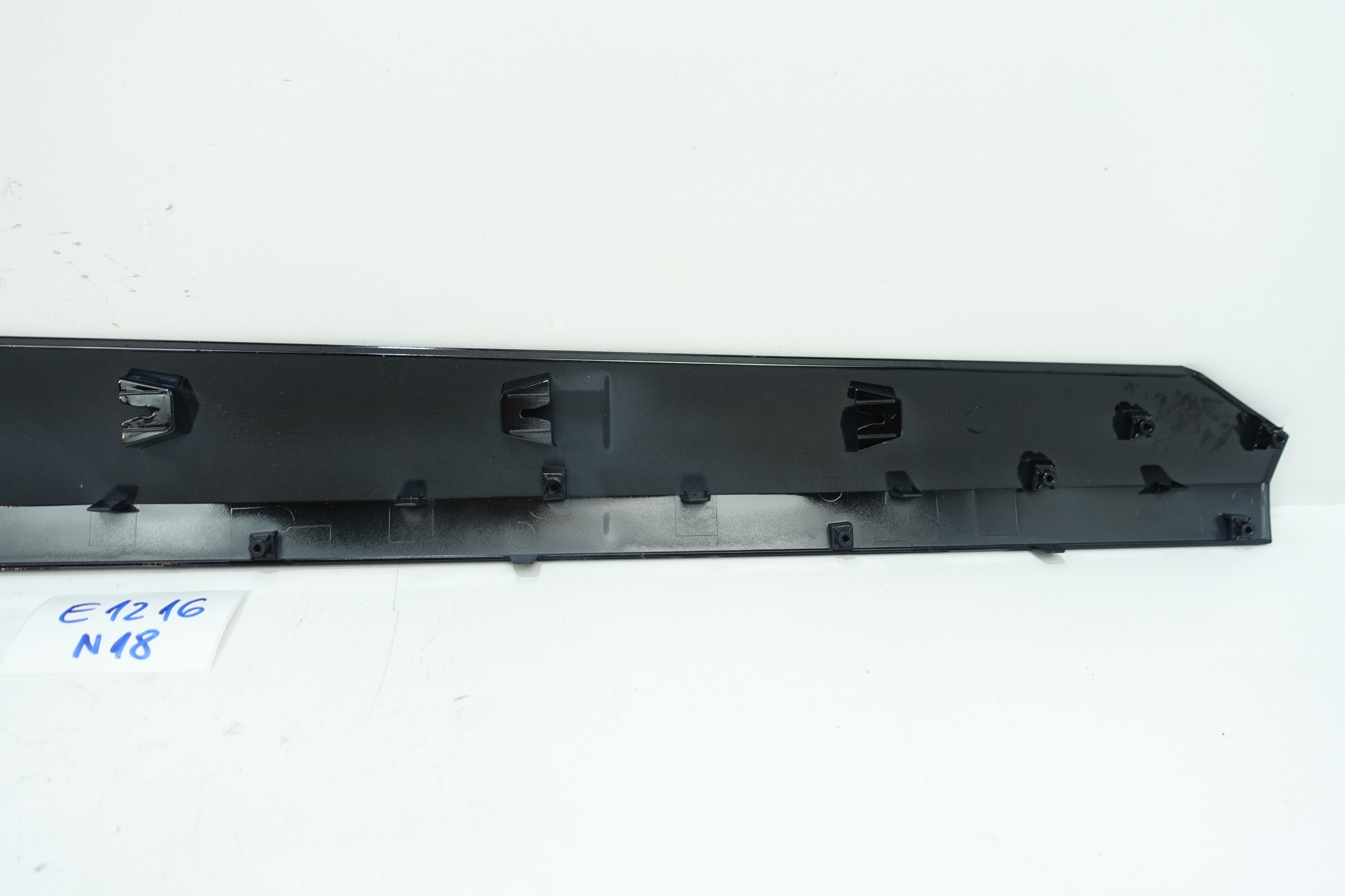 moulding door left front HYUNDAI KONA ELEKTRYK 22