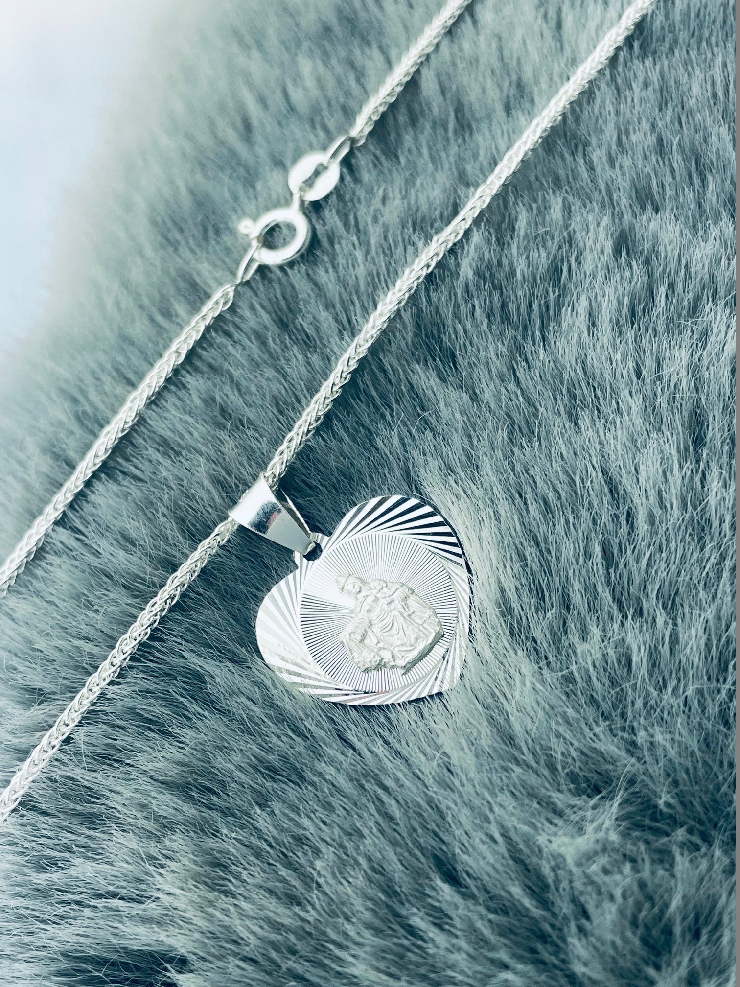 Stříbrný komplet náhrdelník klas srdce Škapulíř Matka Boží z vrchu Karamel