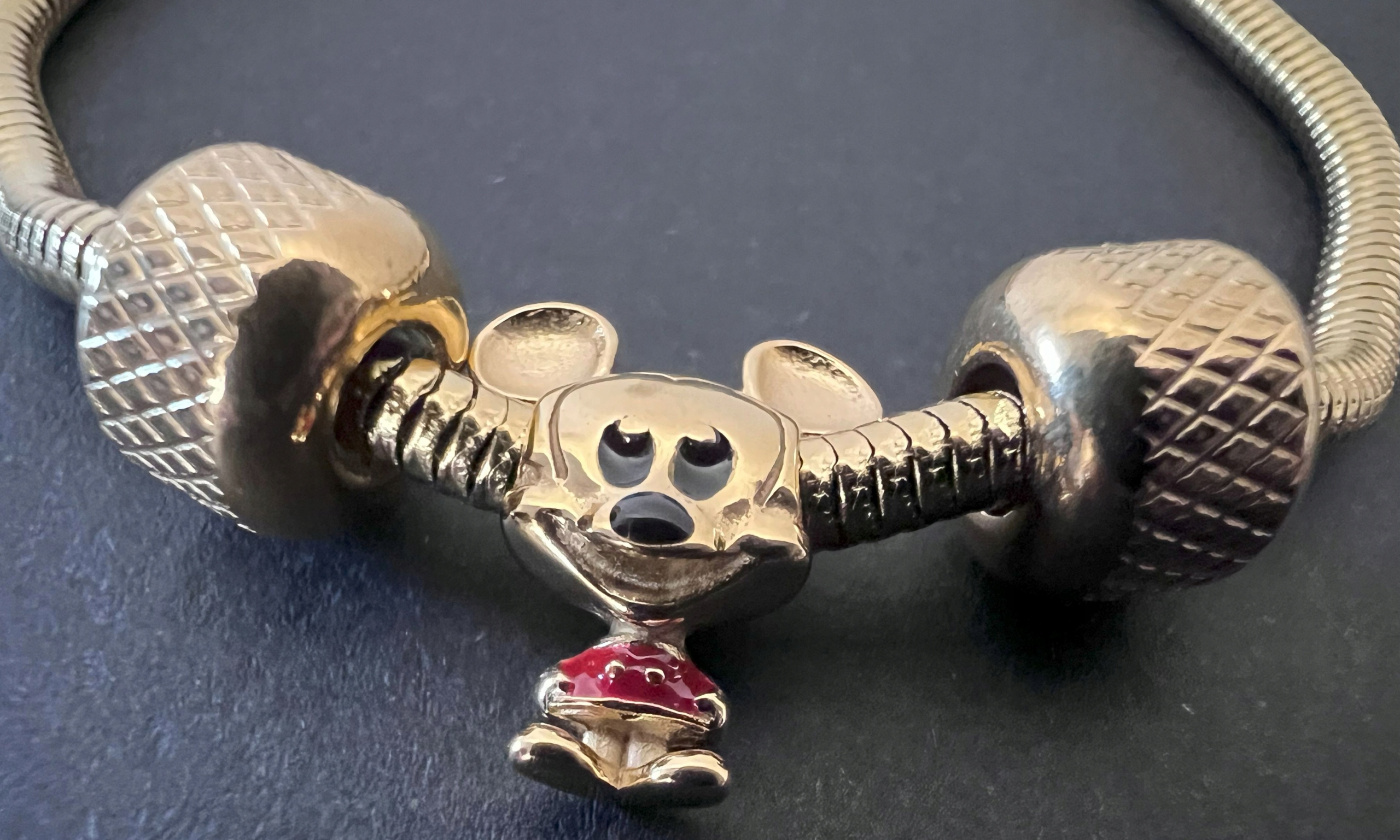 Bransoletka z Myszką Miki regulowana Materiał metal