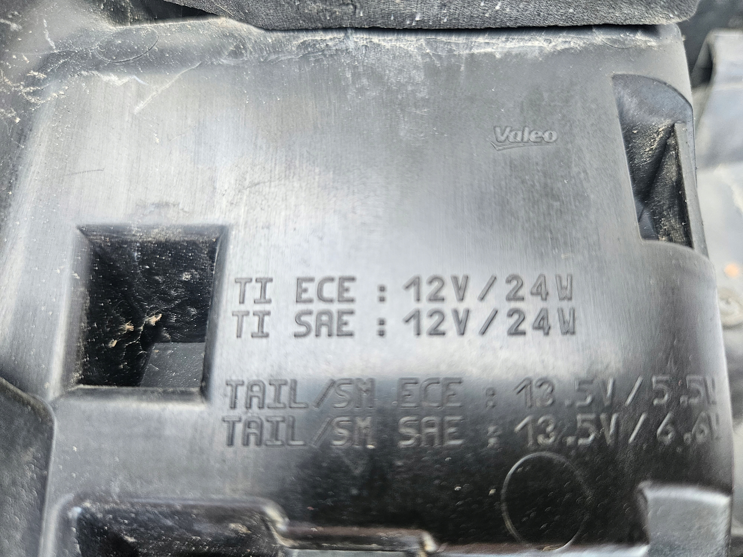 volvo V90 фонарь правый 31656782