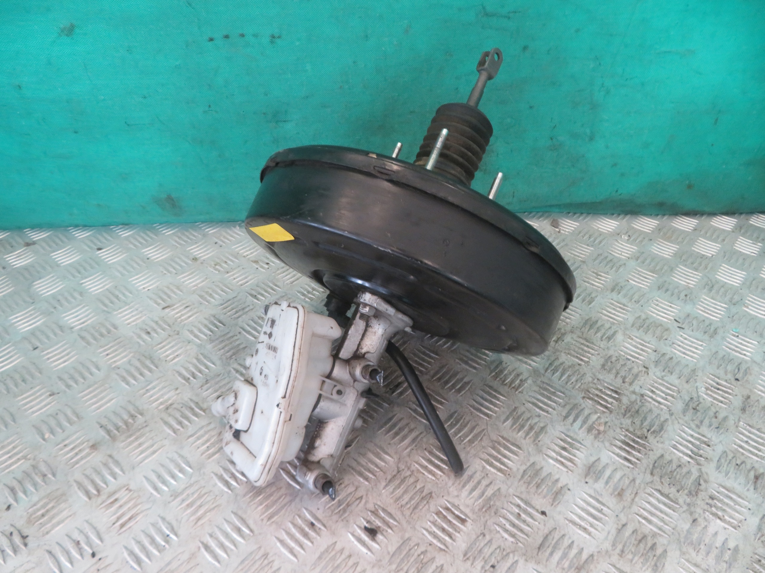servo servo bubanj TRAFIC III VIVARO 2.0 20R 472103682R