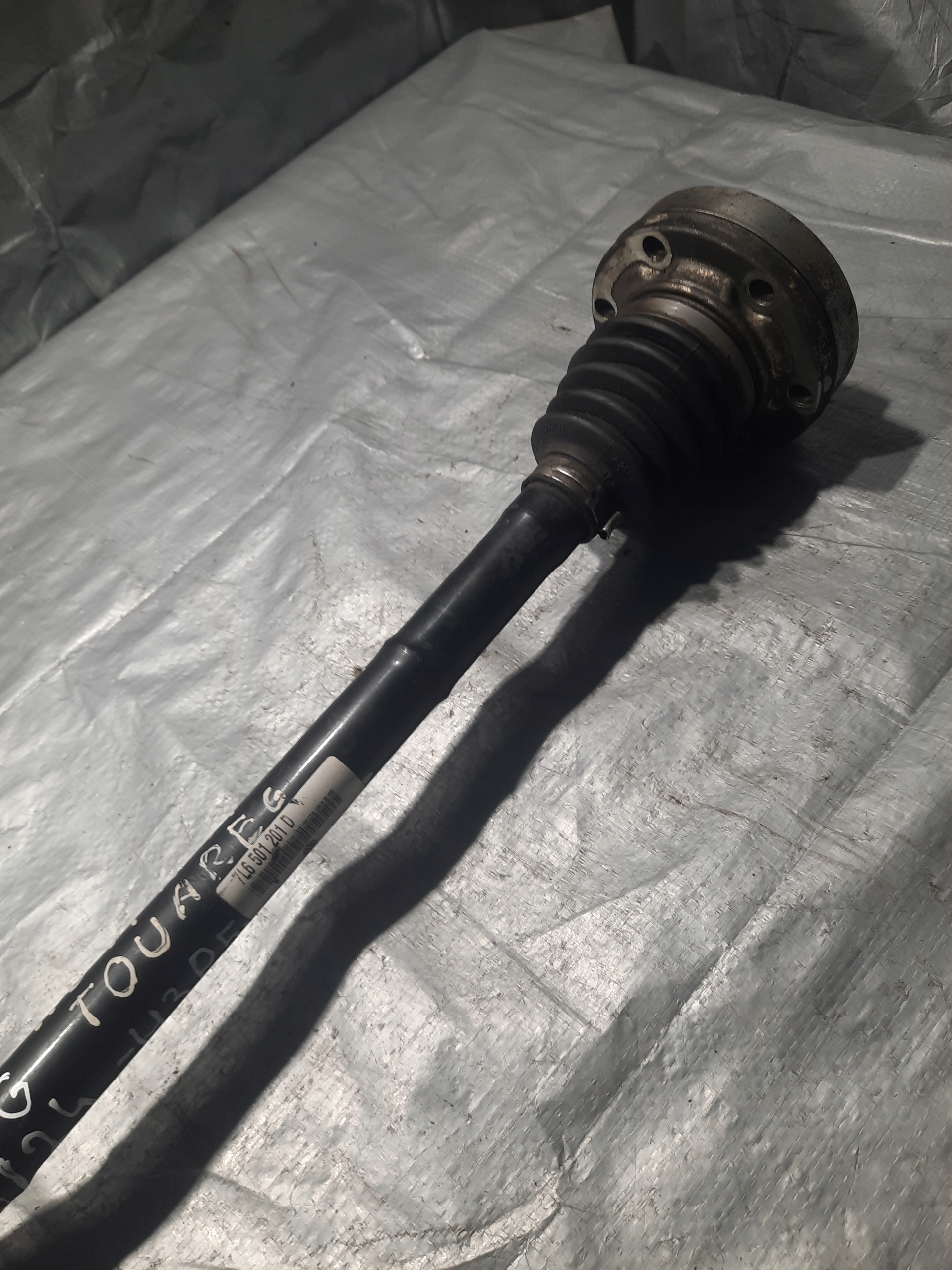 semi-axis left left rear part VW TOUAREG 7L 3.0 TDI BKS