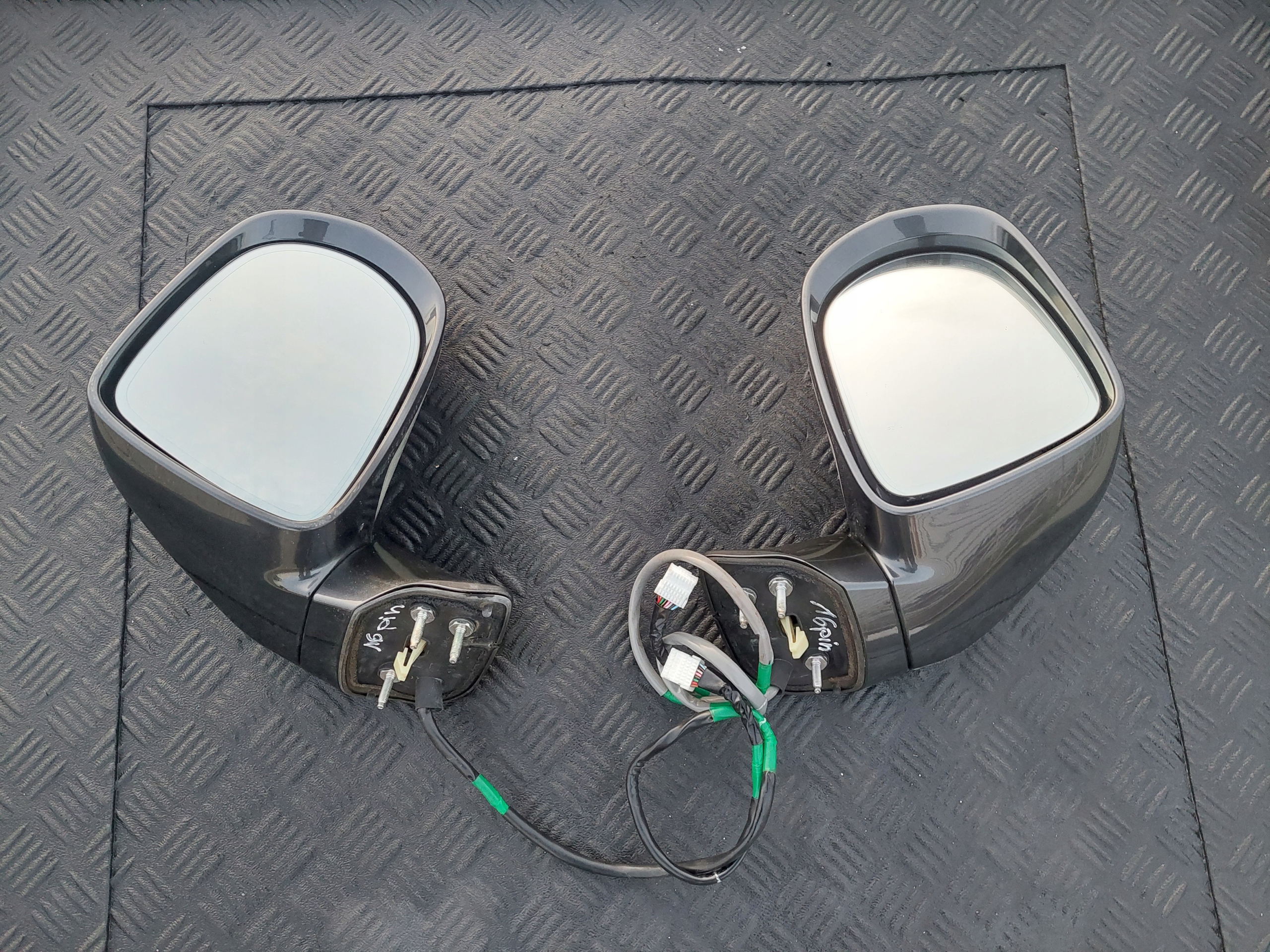 mirror left 16 PIN LEXUS RX III 450 RX450 H 1G0