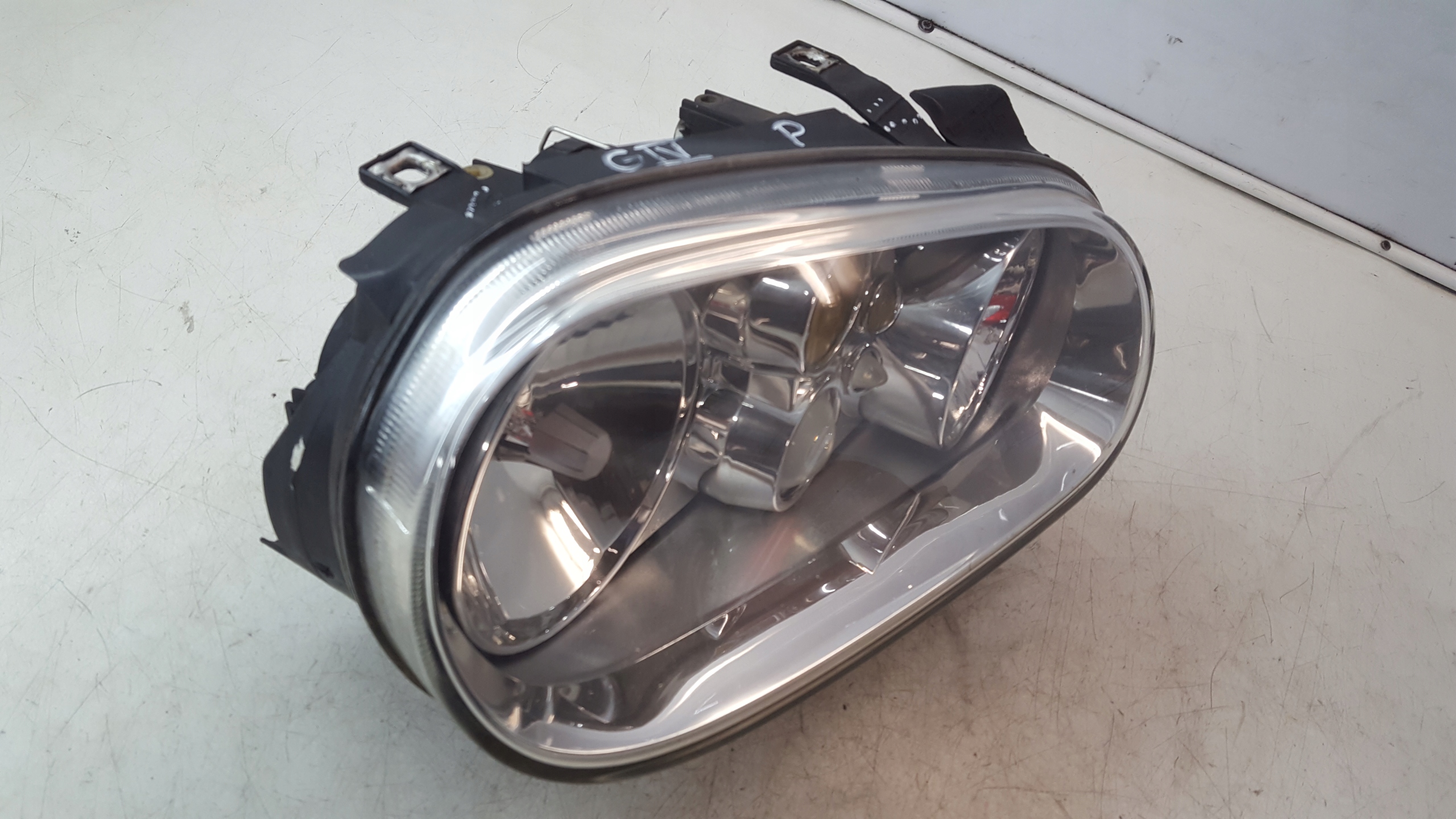 light right front 1J1941016C VW Golf IV