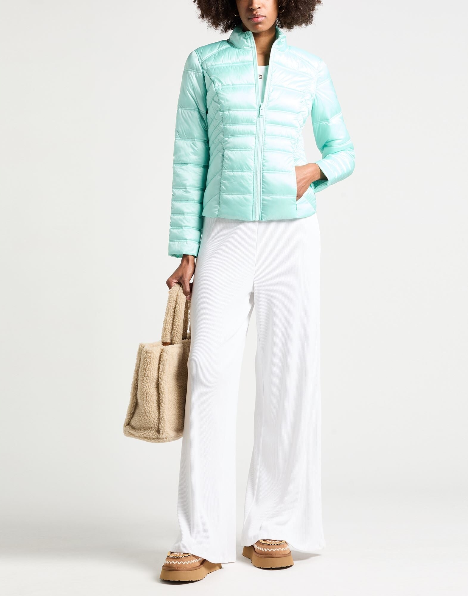 Guess Krátká Modrá Dámská Prošívaná Bunda Se Zipem, Gga