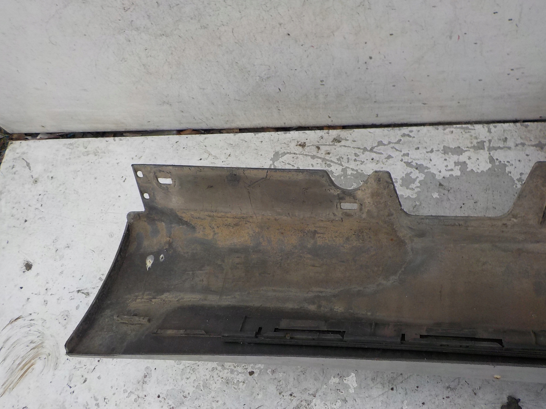 39 BMW 3 E90 moulding cap threshold right