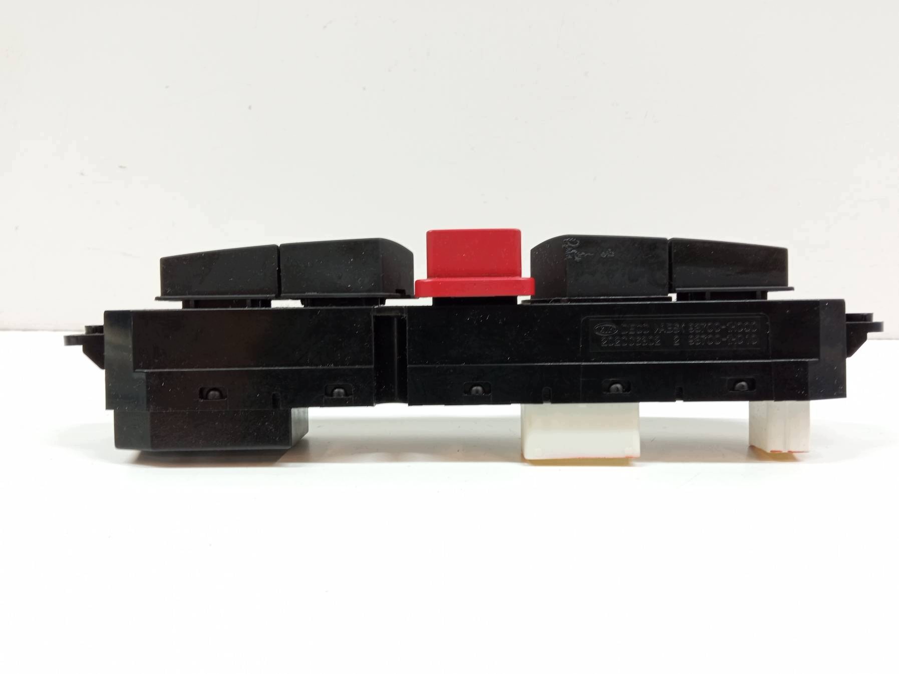 switch of warning lights 93700-1H000 Kia Cee'd and (2006-2012)