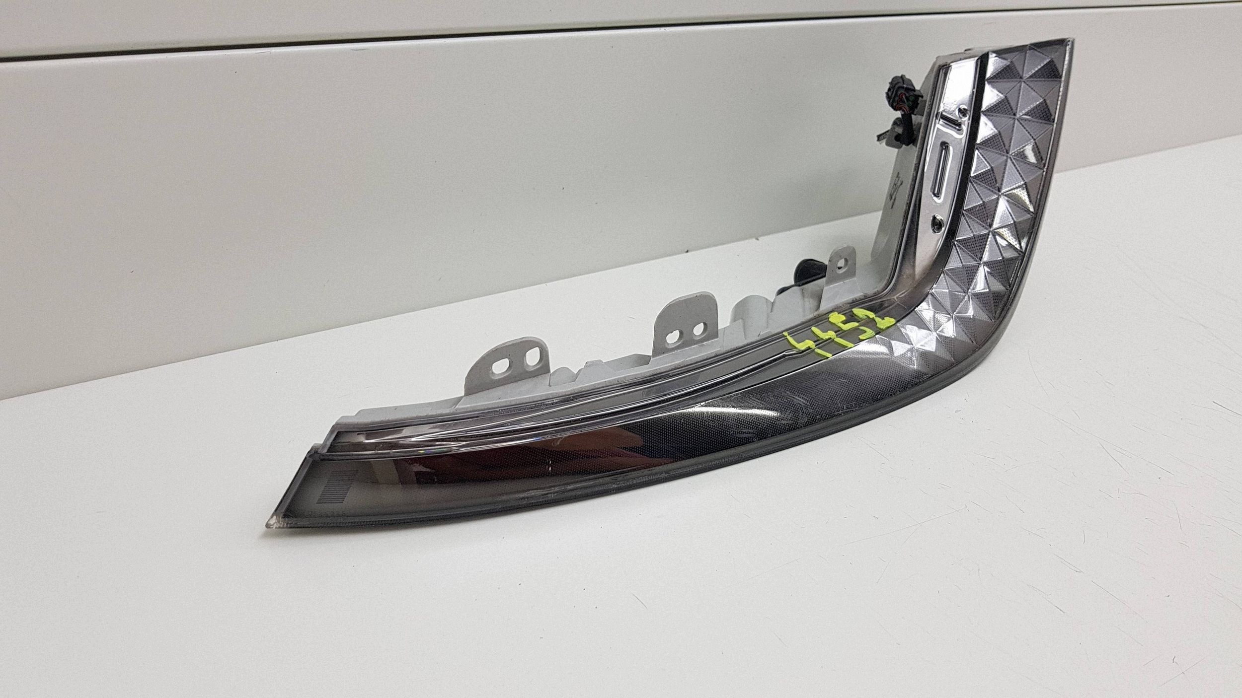 KIA EV6 EV-6 2021- light indicator right rear part 92306-CV000