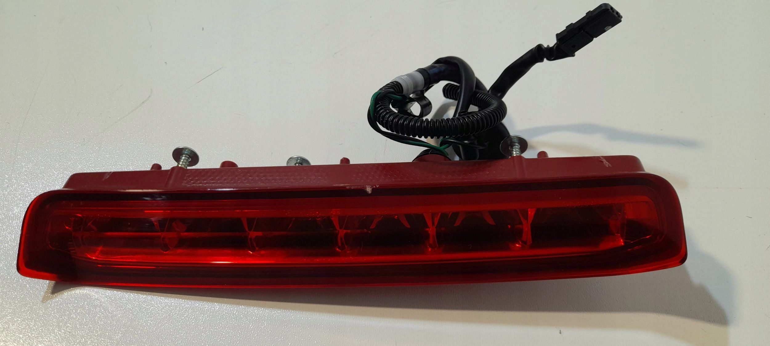 Opel Mokka Trzecie light stop 95151129 (R534)