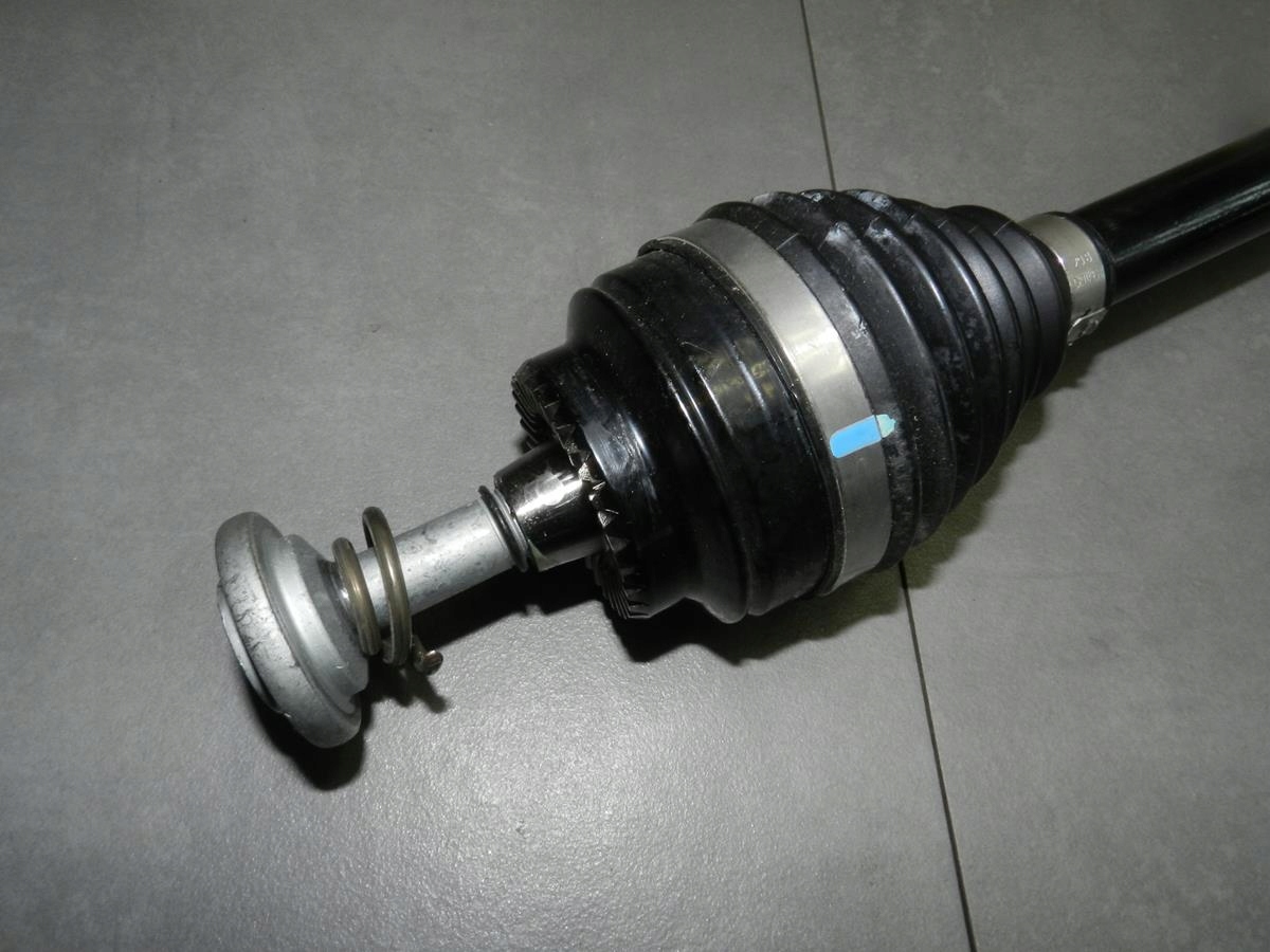 BMW X1 F48 semi-axis rear part 7646867
