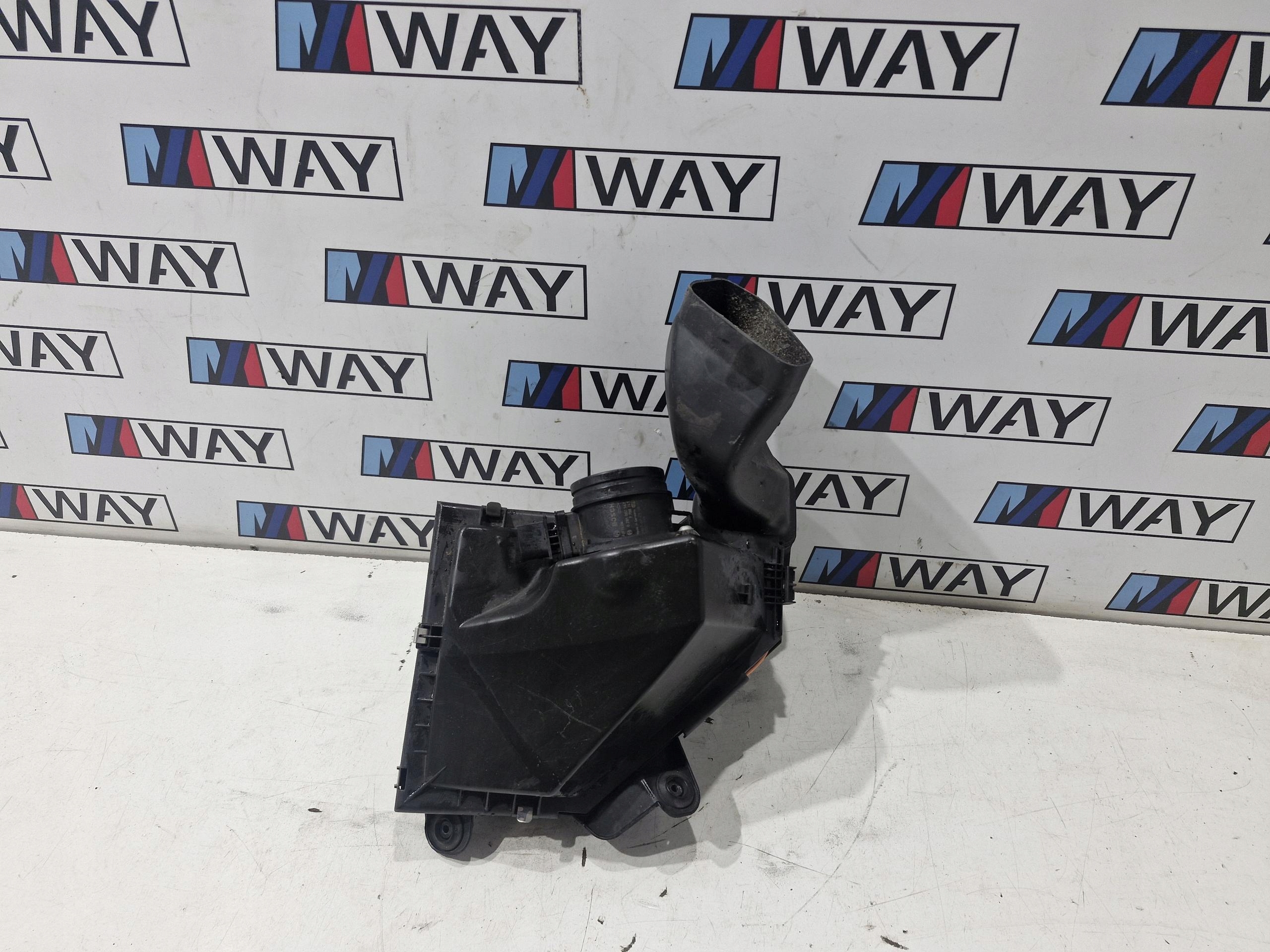 7788743 7797460 BMW E81 E82 E87 E90 E91 cover of a filter, air