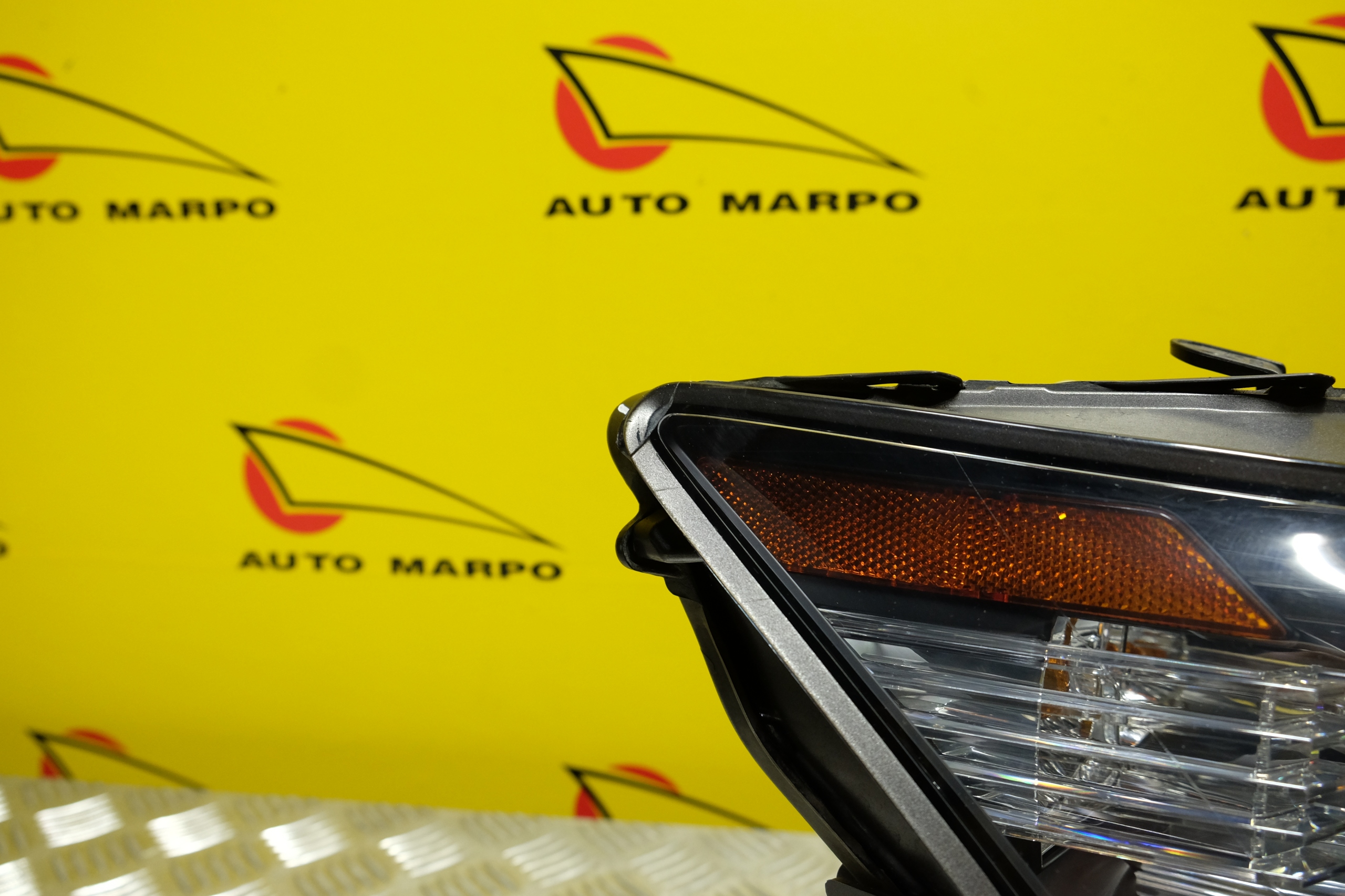 LEXUS GS GS350 GS450 2012-2015 REFLEKTOR LAMPA XENON Z LED PRAWA USA Strona zabudowy prawa