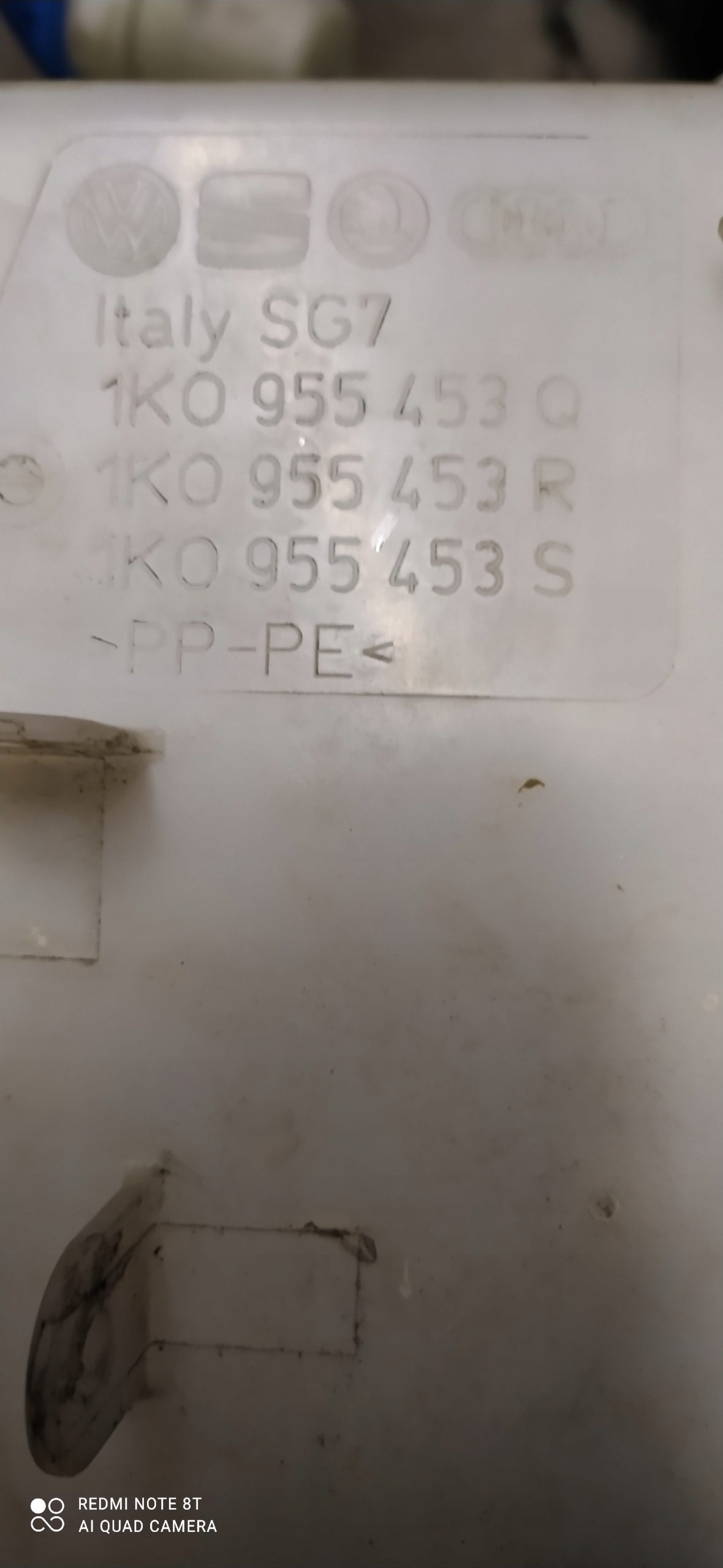 washer fluid tank AUDI VOLKSWAGEN